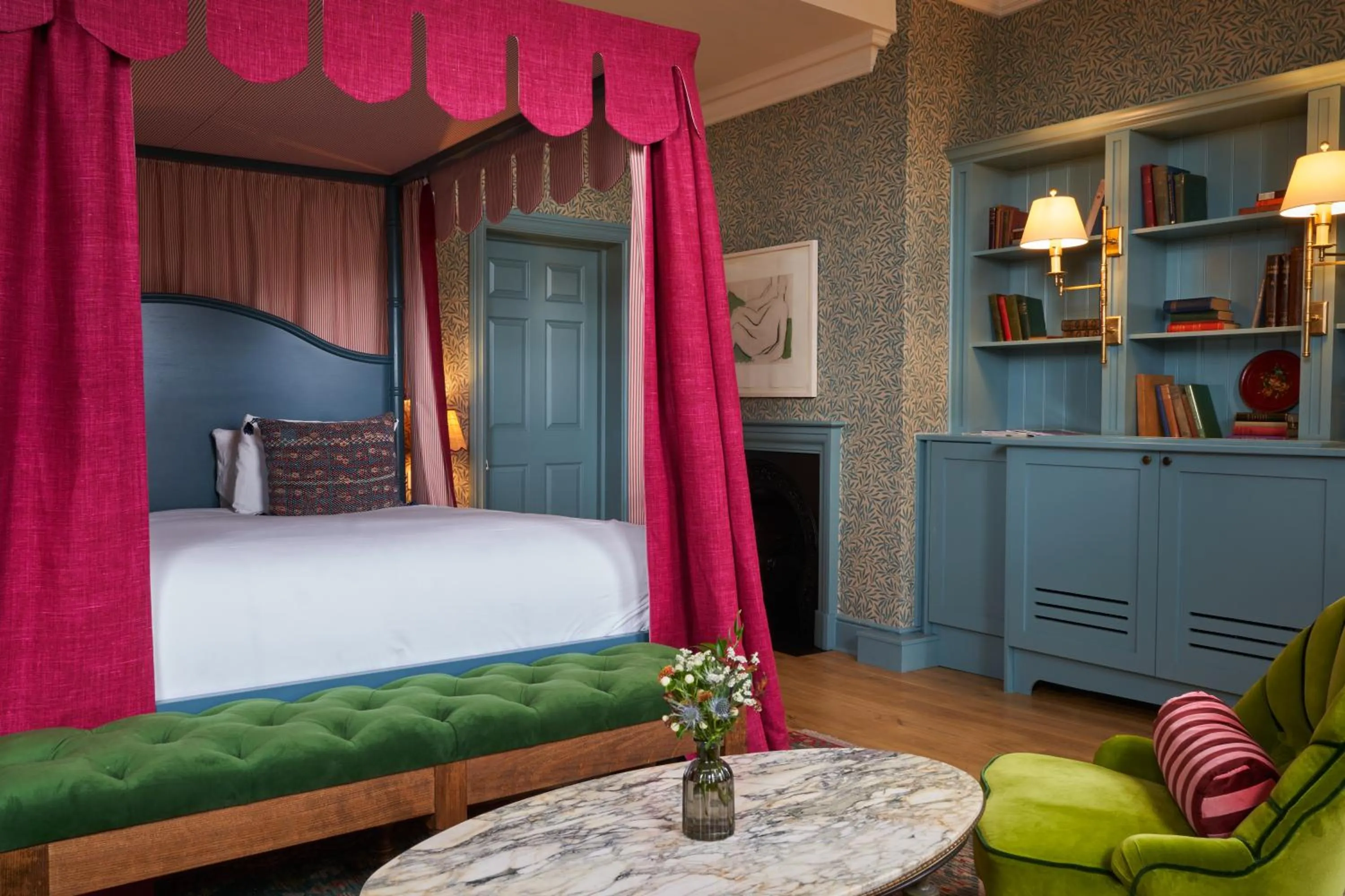 Bed in The Mitre, Hampton Court