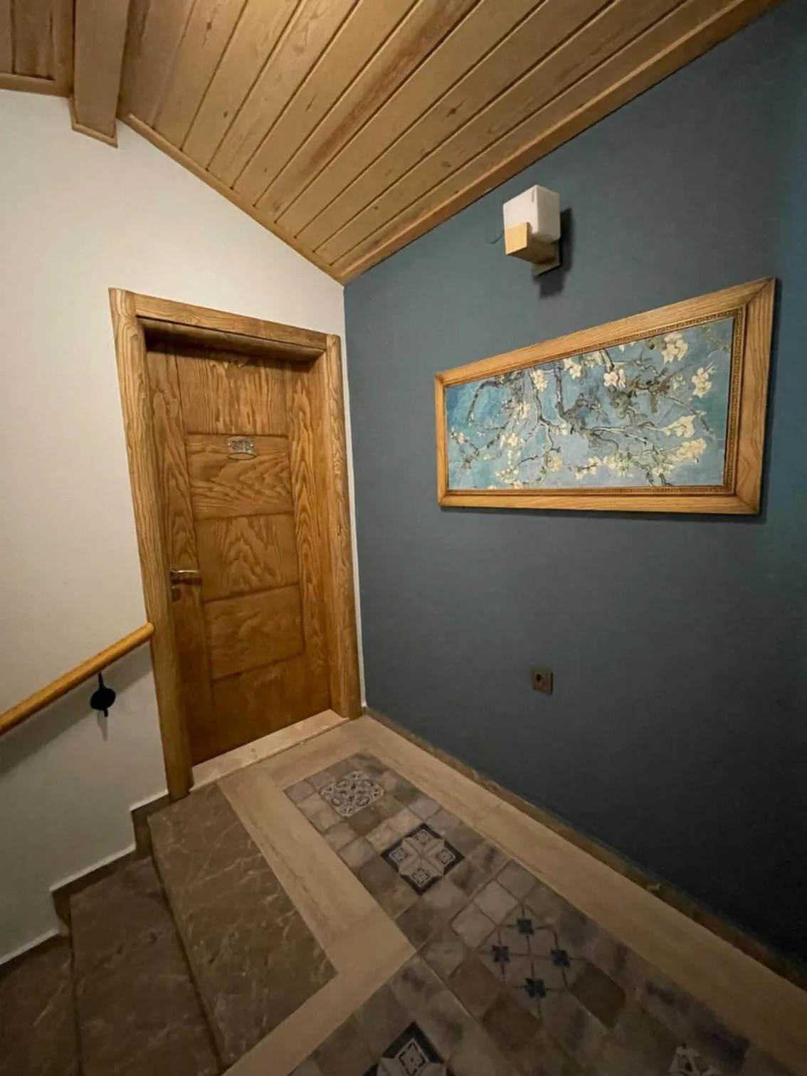 Decorative detail in Veziroğlu Apart