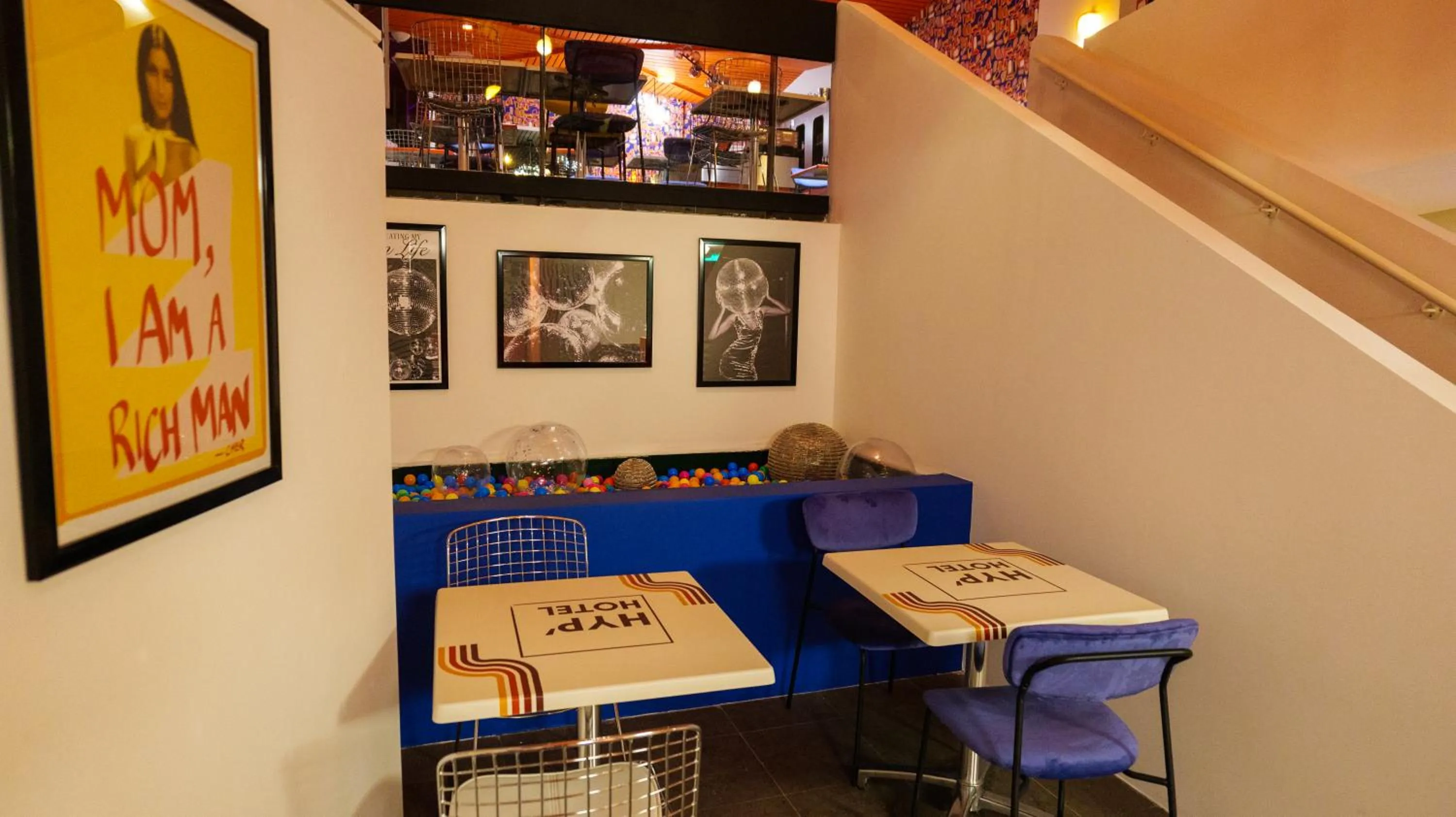 Restaurant/places to eat in HYP'Hotel