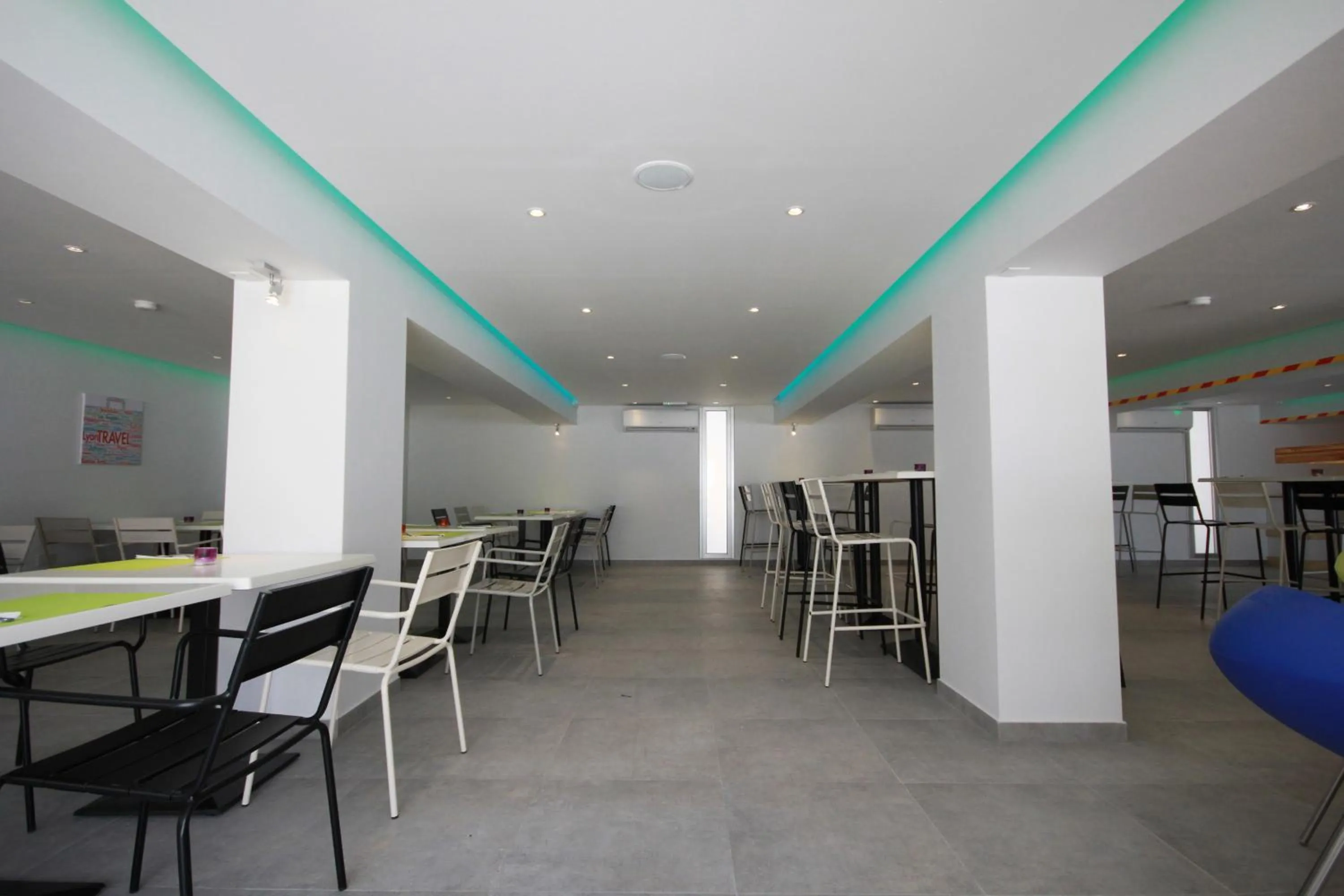 Restaurant/places to eat in Sea CleoNapa Hotel