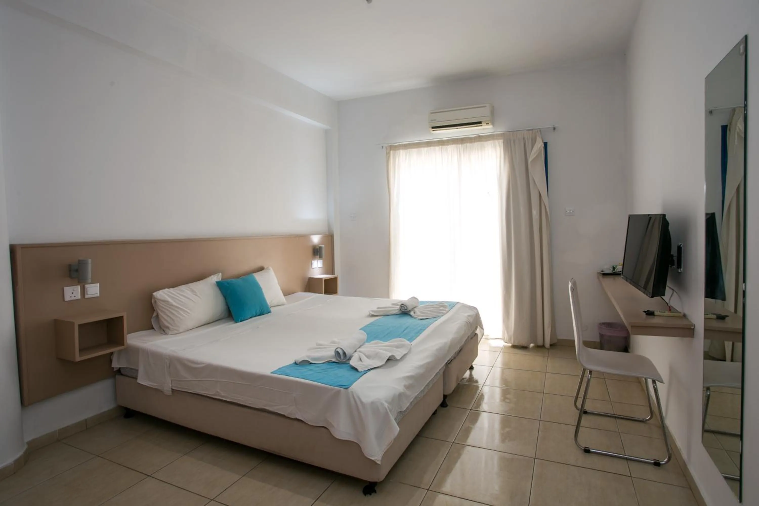 Bedroom in Sea CleoNapa Hotel