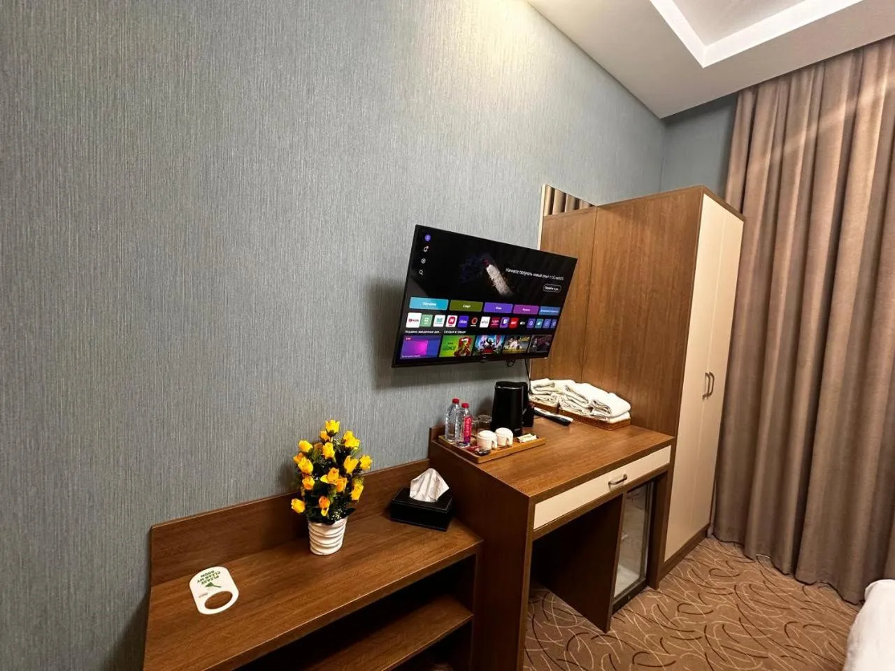 TV and multimedia, Bed in Royal Meridien Hotel
