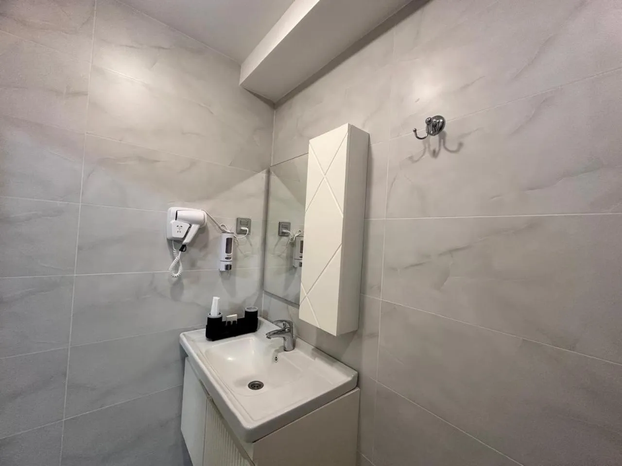 hair dryier in Royal Meridien Hotel