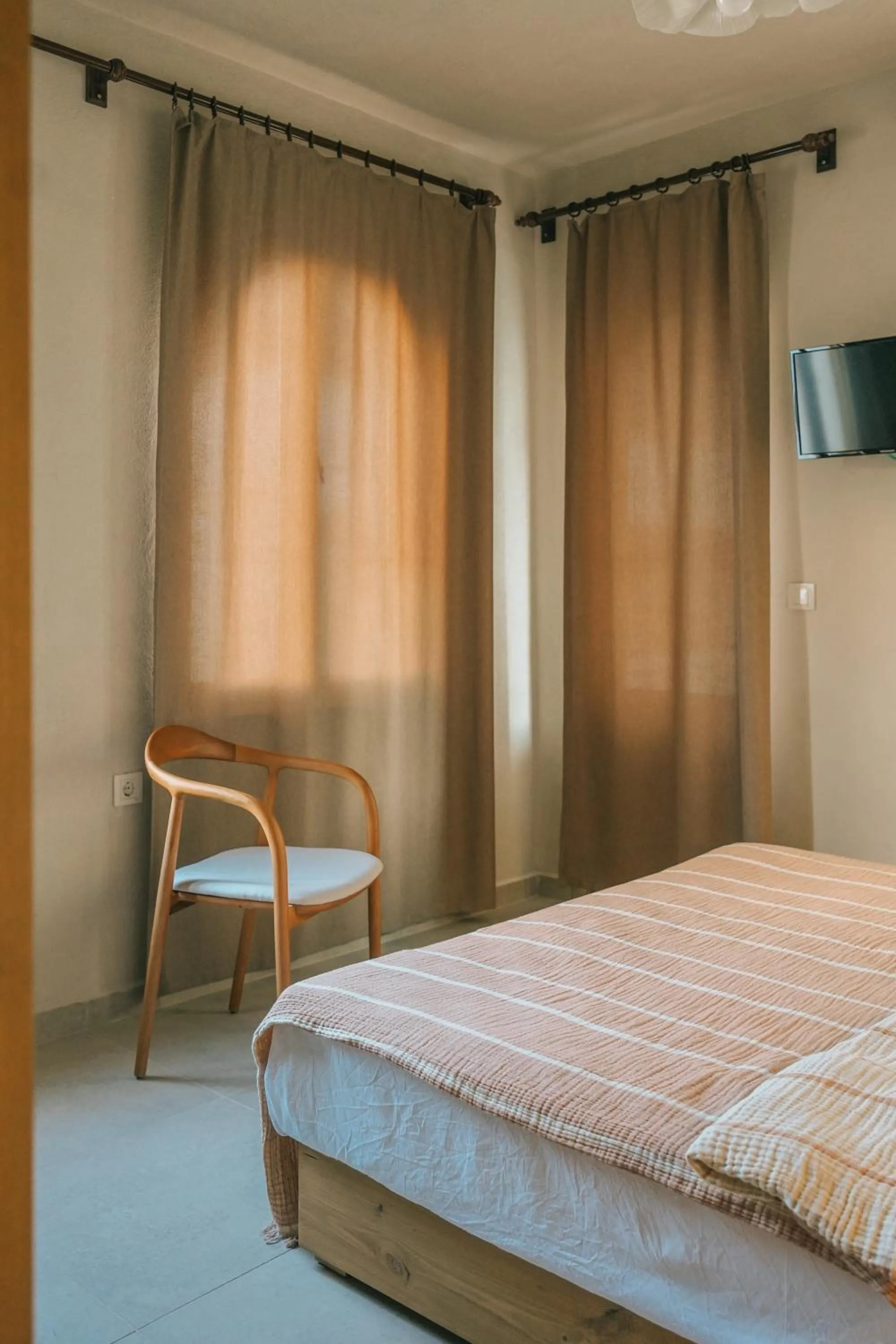 Bed in Nephos Beach Hotel