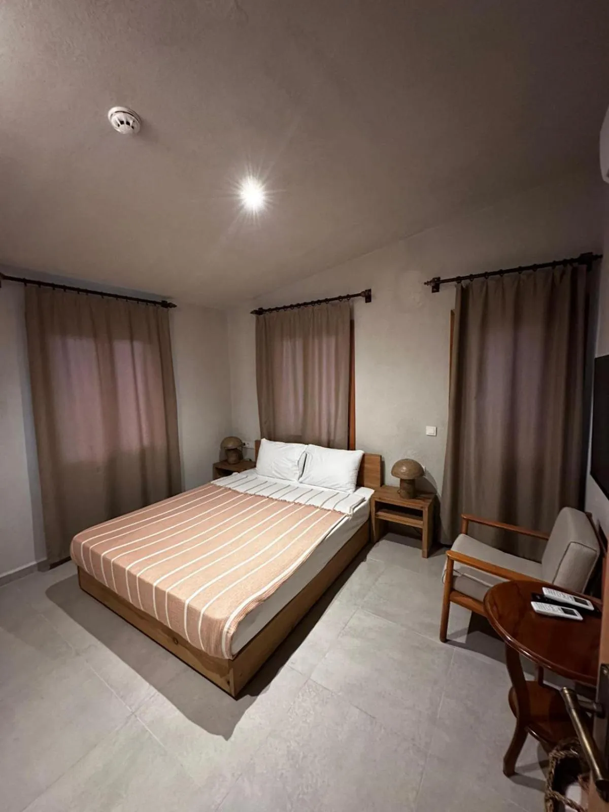 TV and multimedia, Bed in Nephos Beach Hotel