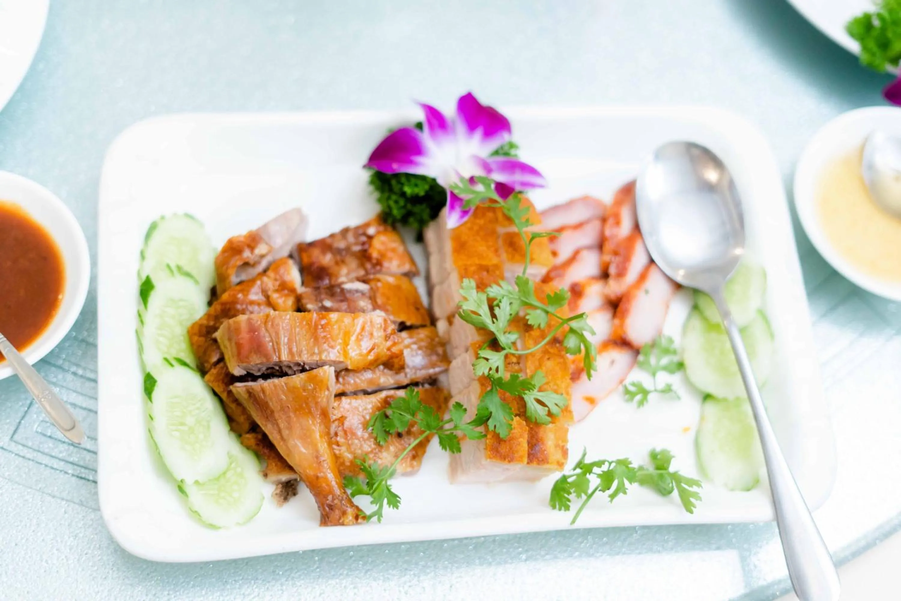 Restaurant/places to eat in Le President Hotel