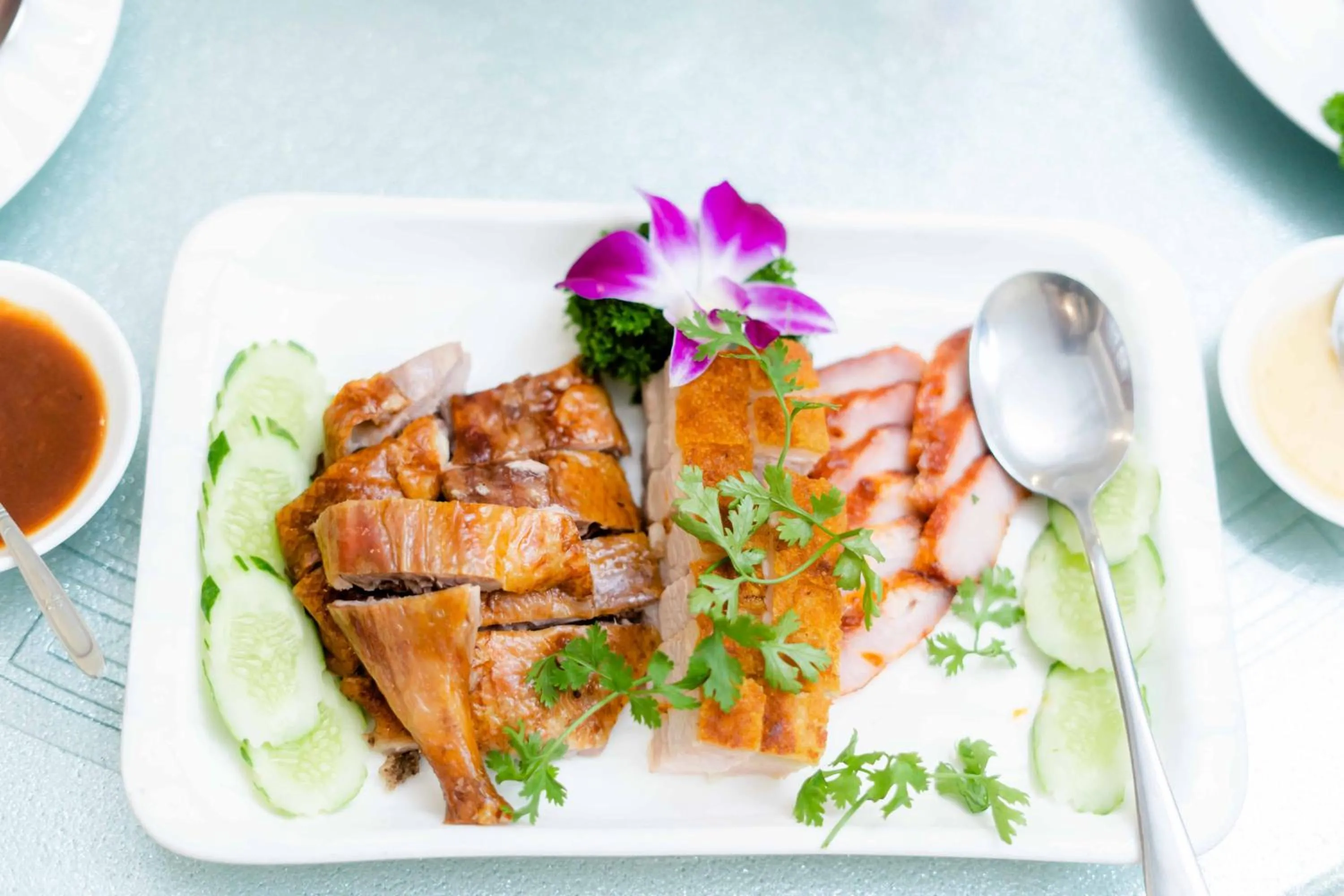 Restaurant/places to eat in Le President Hotel