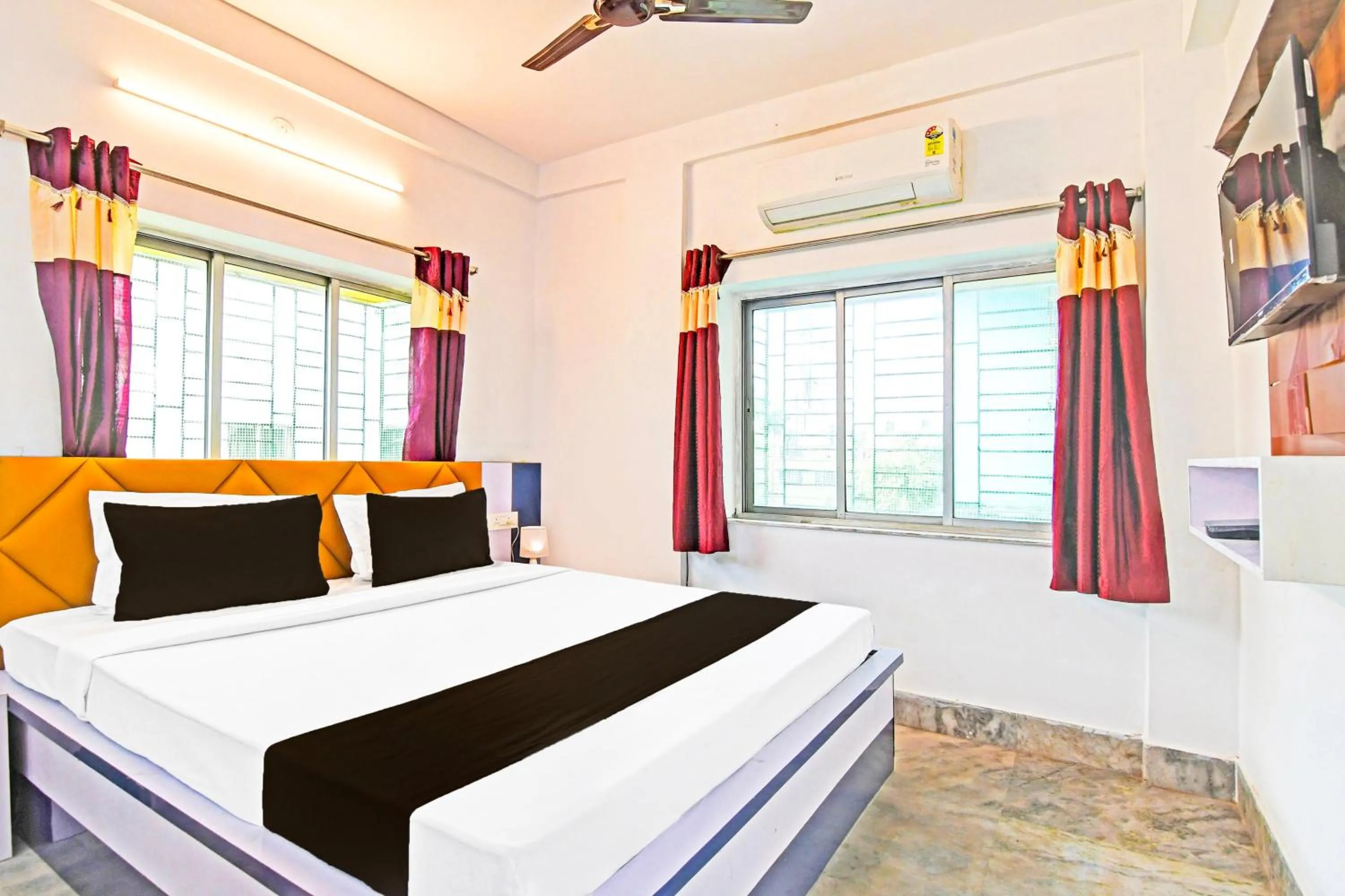 Bedroom in Hotel O by OYO Green Palace