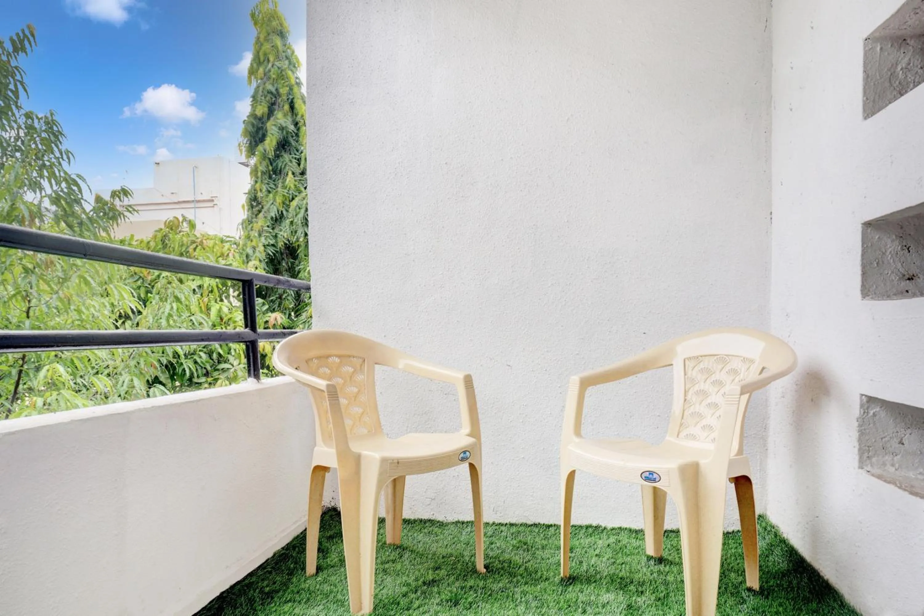 Balcony/Terrace in Super Hotel O Laxman Nagar Baner