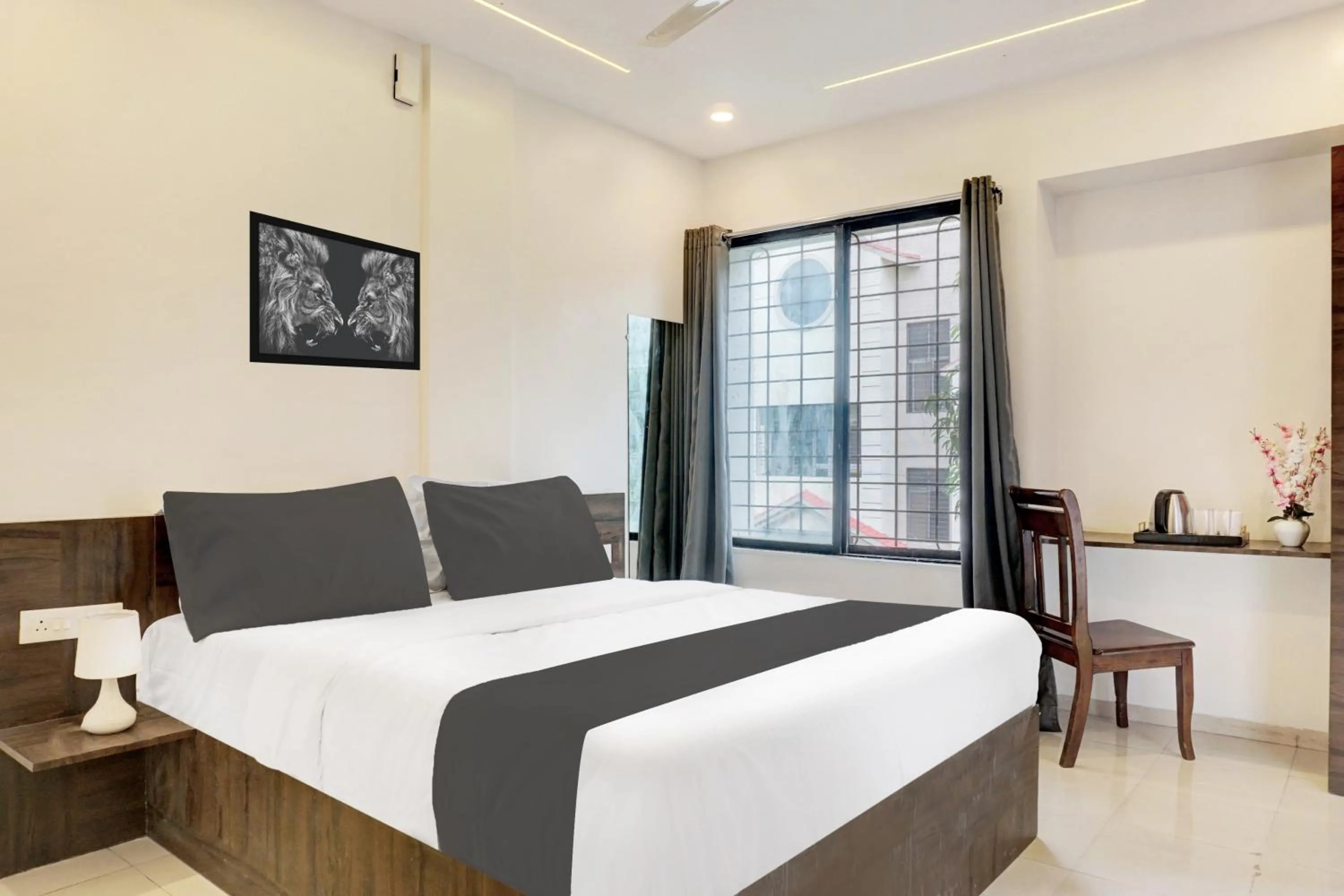 Bedroom, Bed in Super Hotel O Laxman Nagar Baner