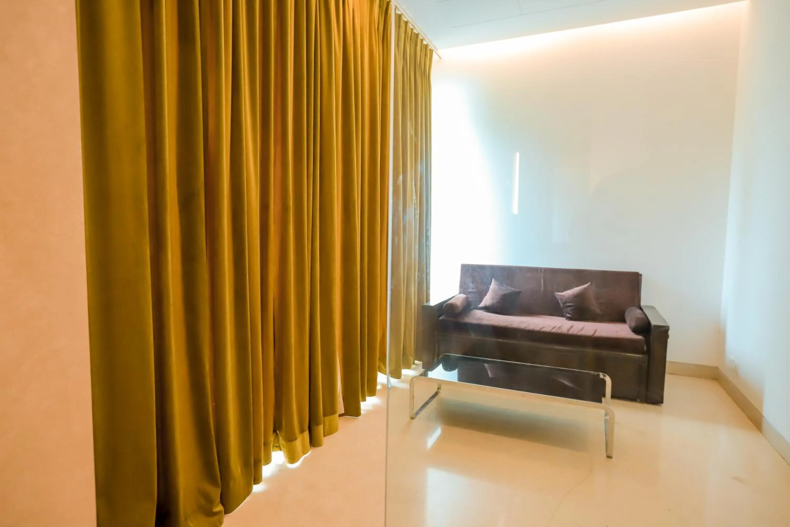 Living room in Bel-La Monde Hotel Chhattarpur South Delhi