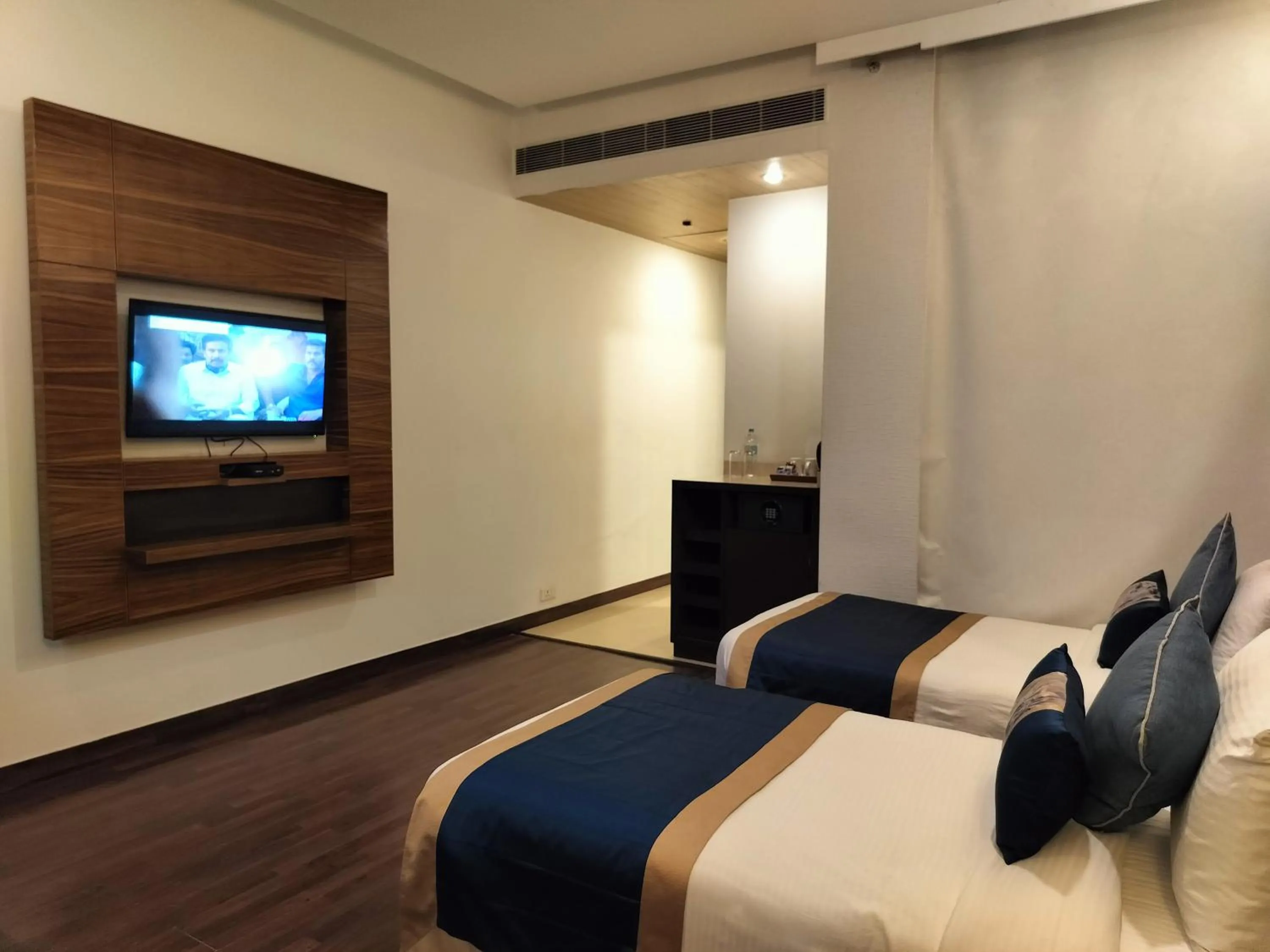 Bedroom, Bed in Bel-La Monde Hotel Chhattarpur South Delhi