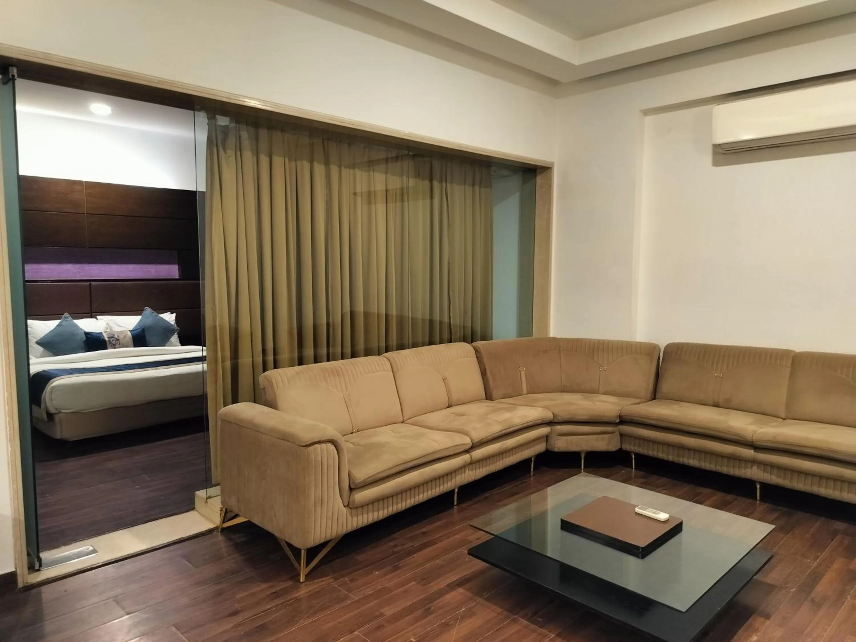 Bedroom, Bed in Bel-La Monde Hotel Chhattarpur South Delhi