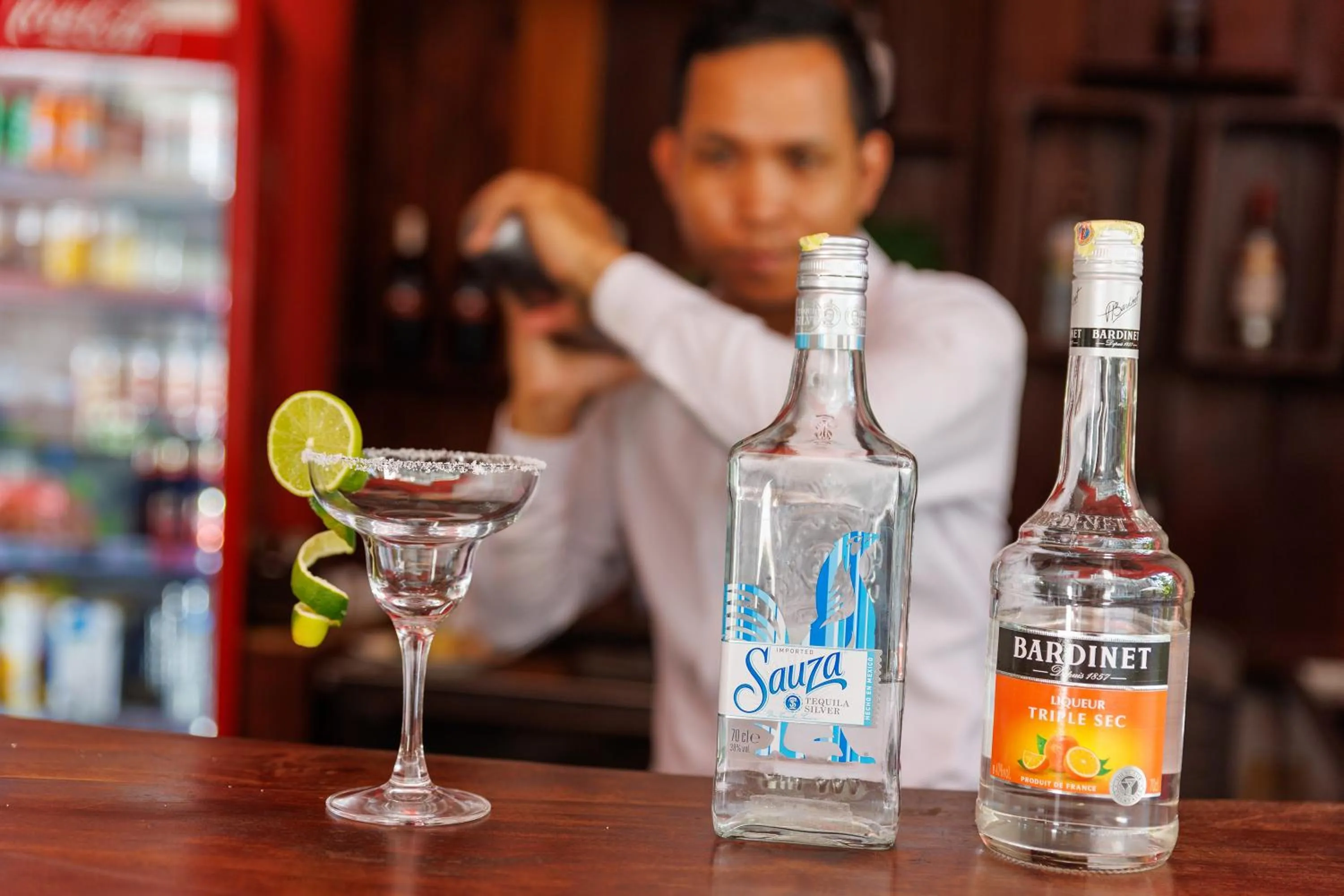 Restaurant/places to eat in YASODHARAPURA Residence