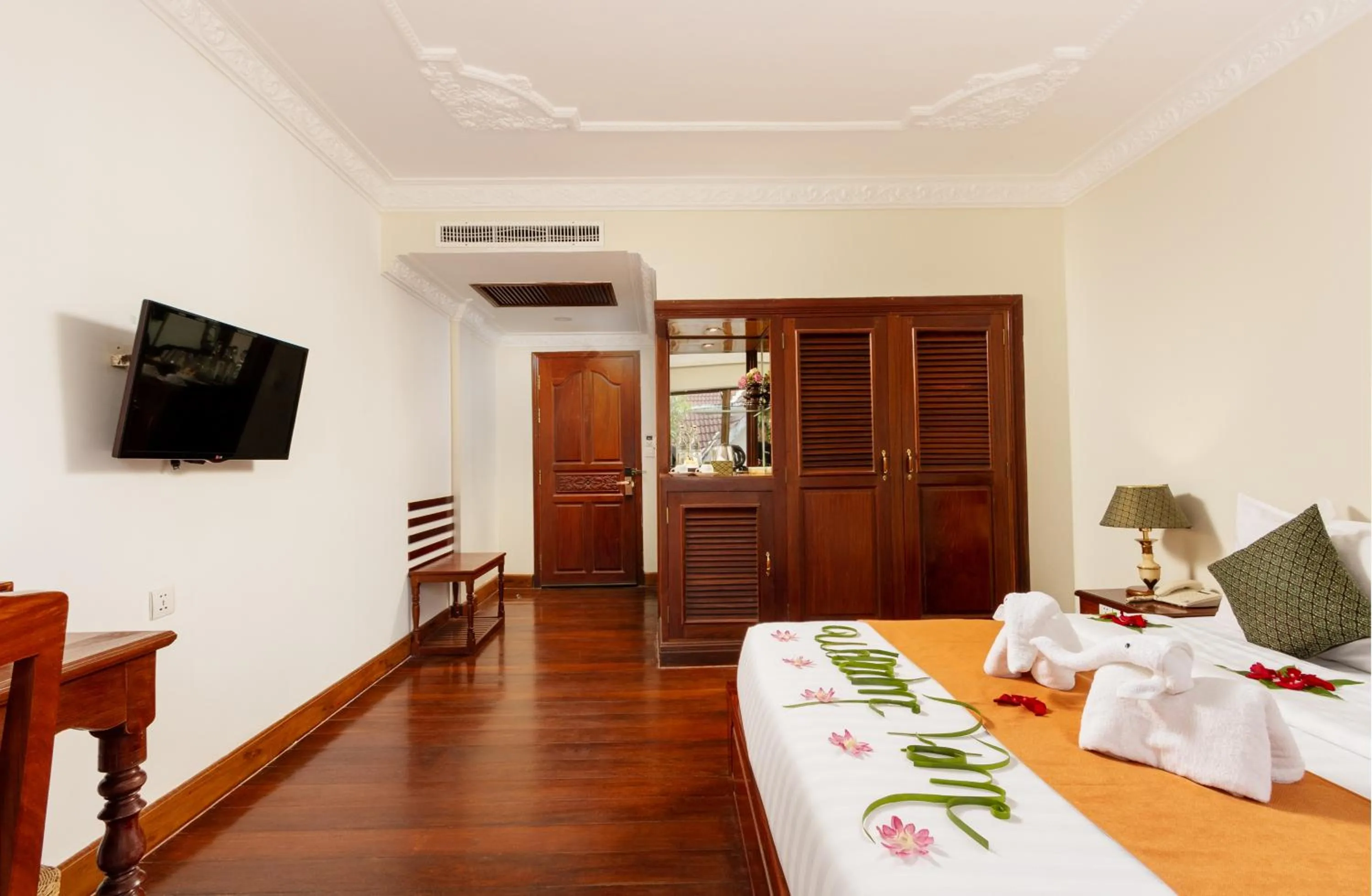 Bathroom, Bed in YASODHARAPURA Residence