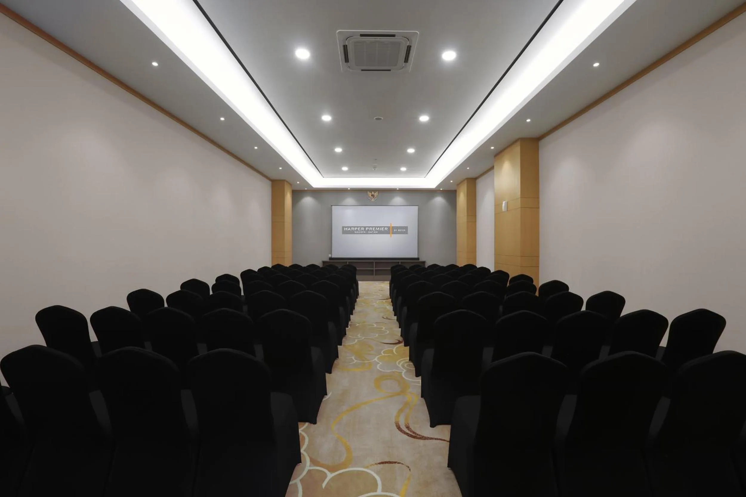 Meeting/conference room in Harper Premier Nagoya Batam