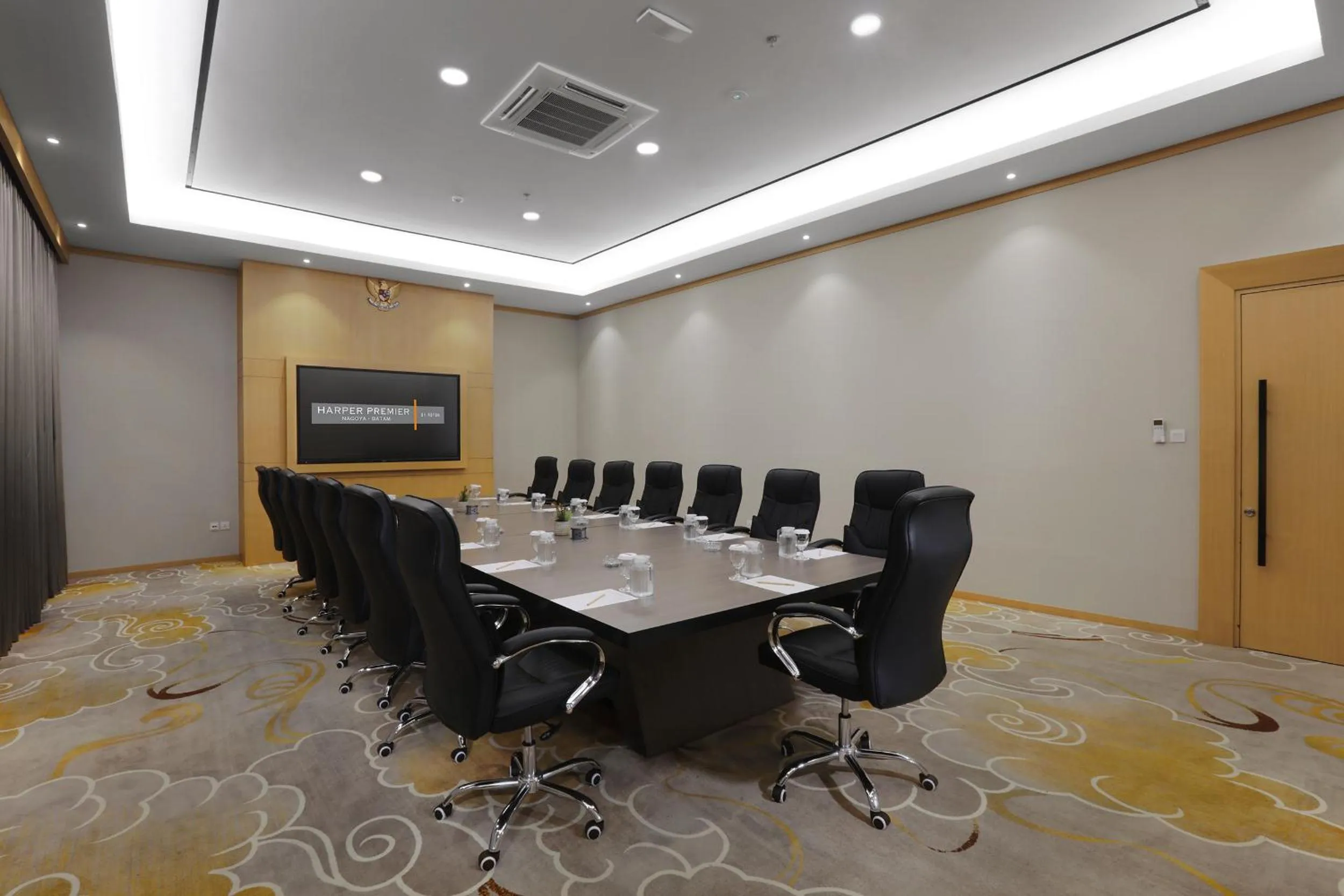 Meeting/conference room in Harper Premier Nagoya Batam