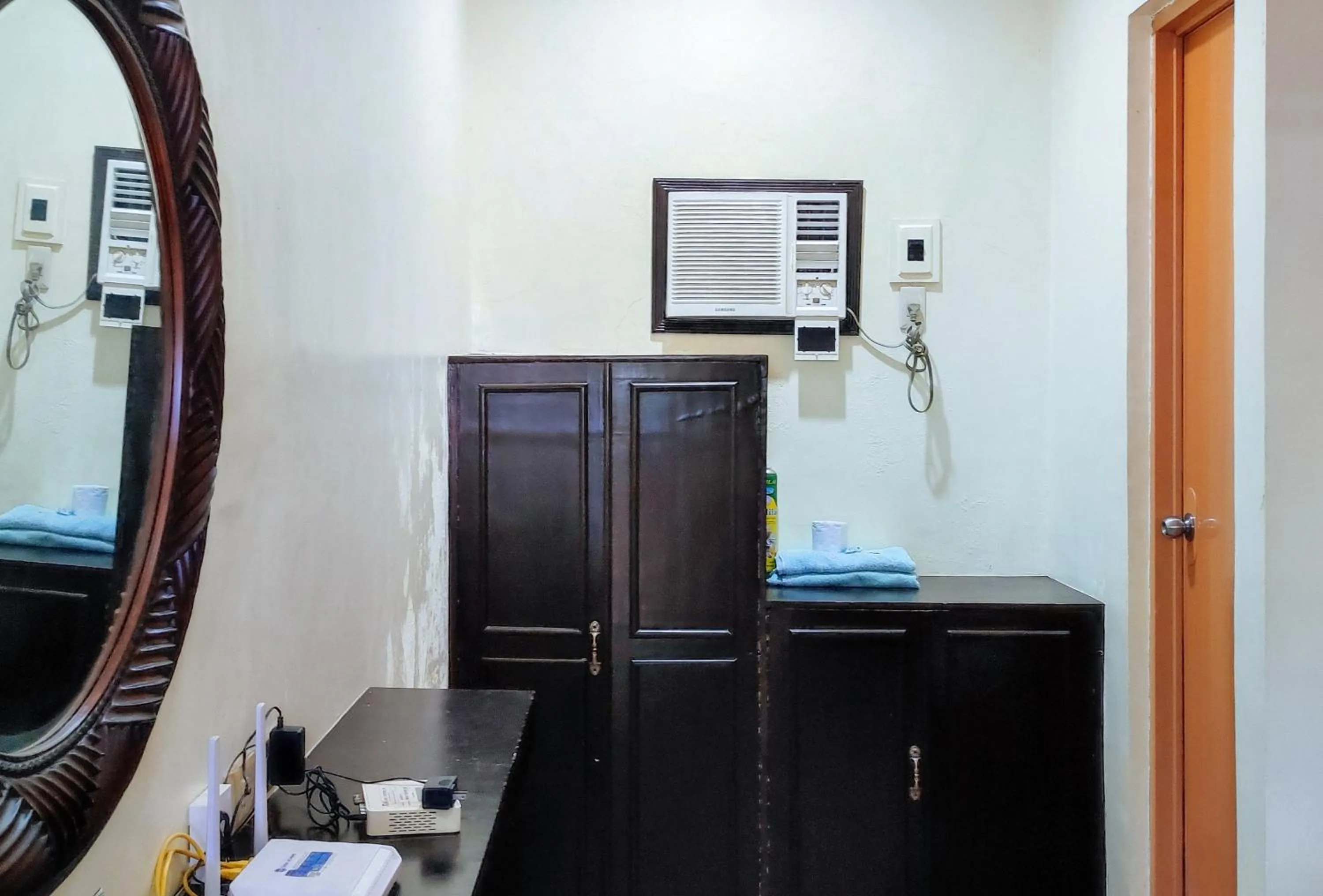 Bathroom in RedDoorz at Dream Haven Bed & Breakfast