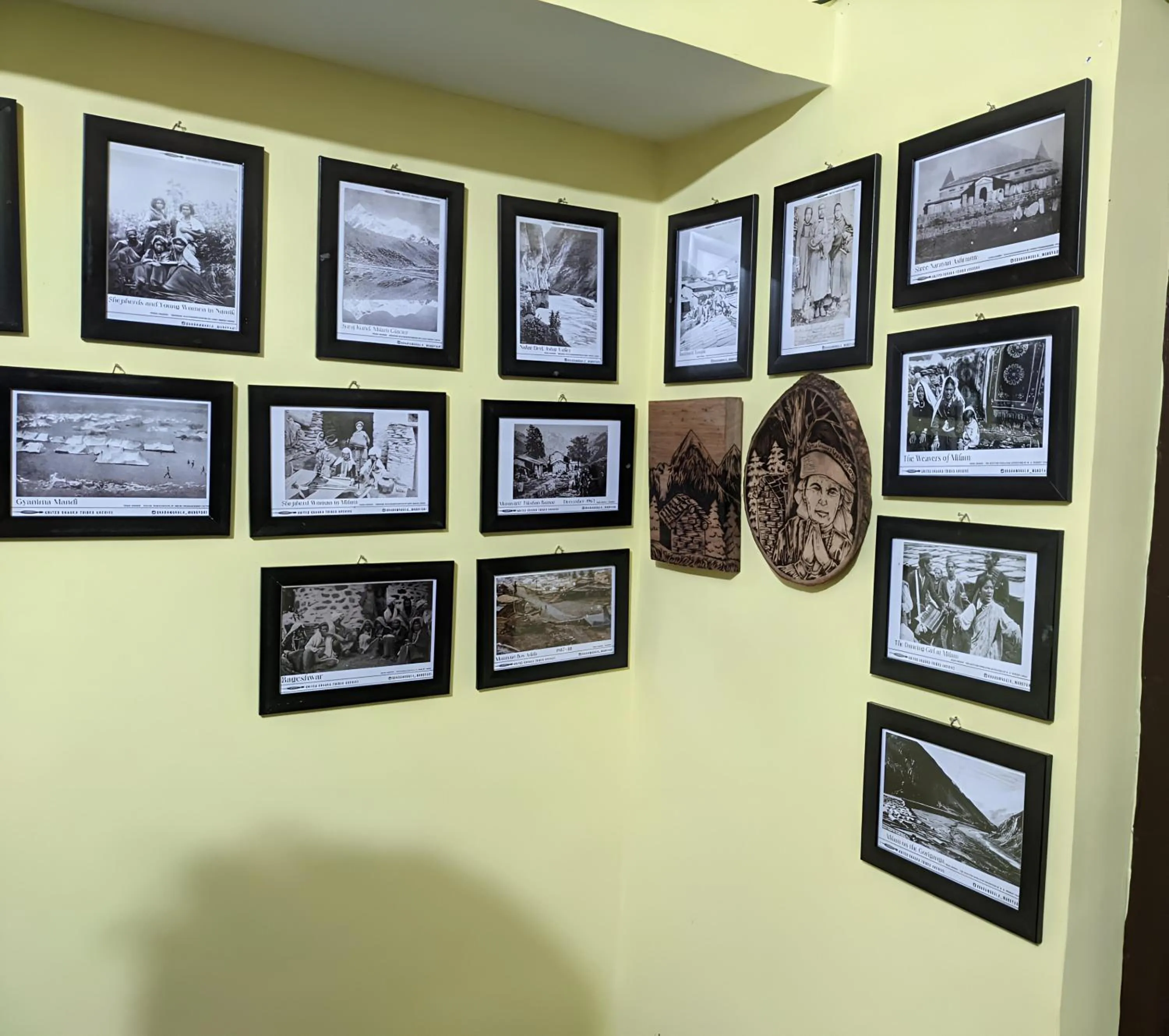 Decorative detail in DHARAMSHALA inn MUNSYARI