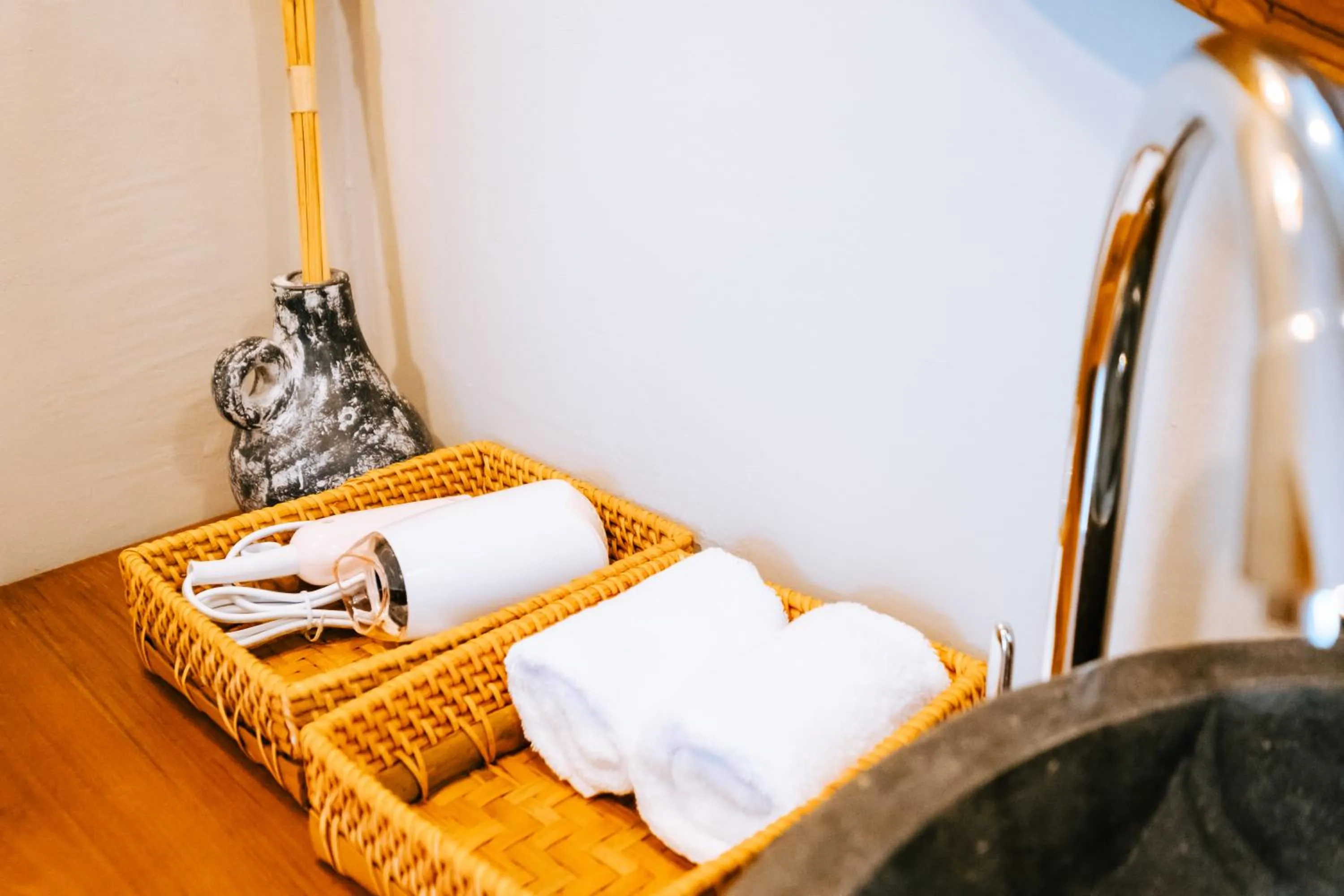 hair dryier, Bed in Villa Koura Kuta