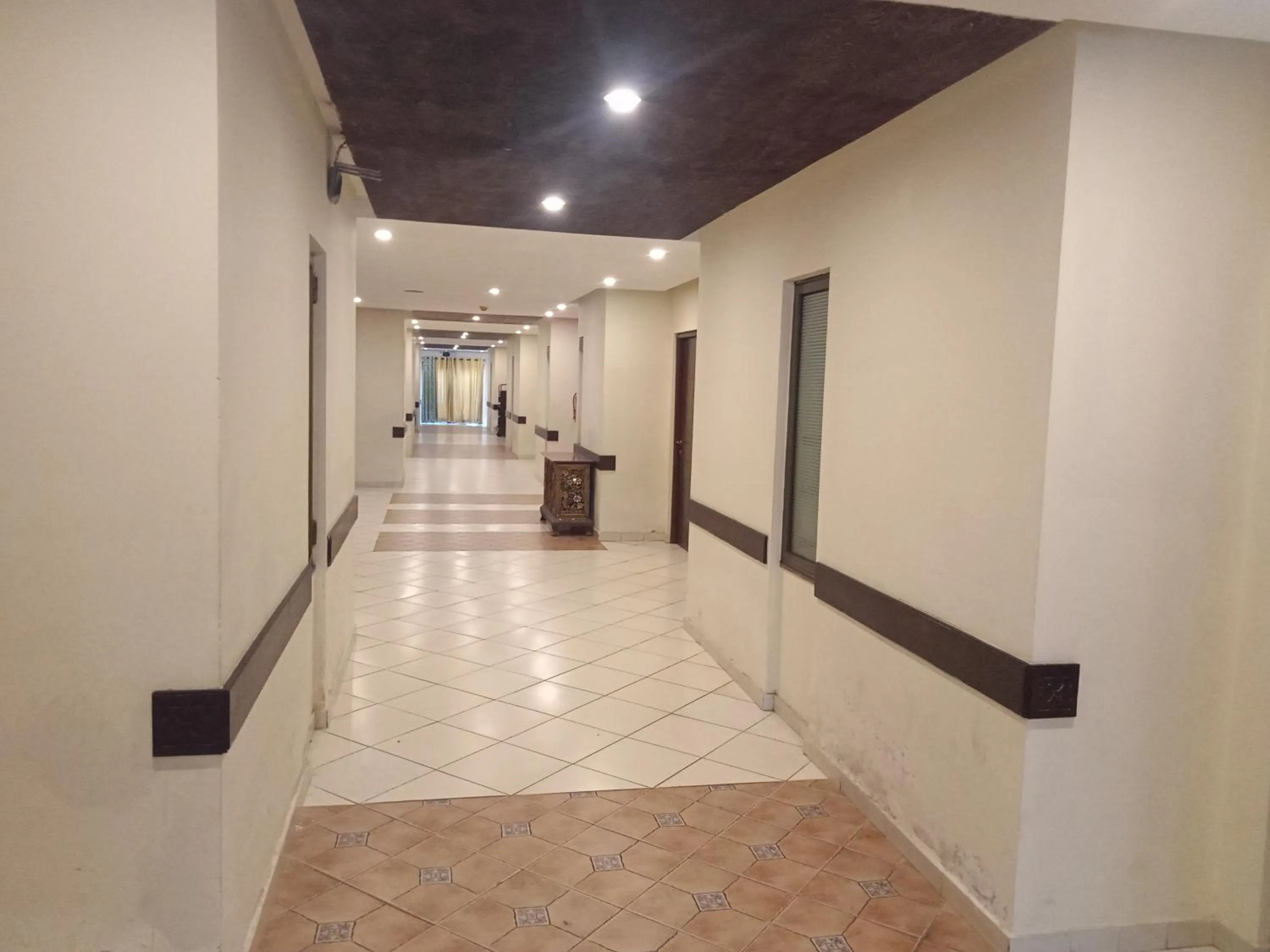 Decorative detail in Grand Regency