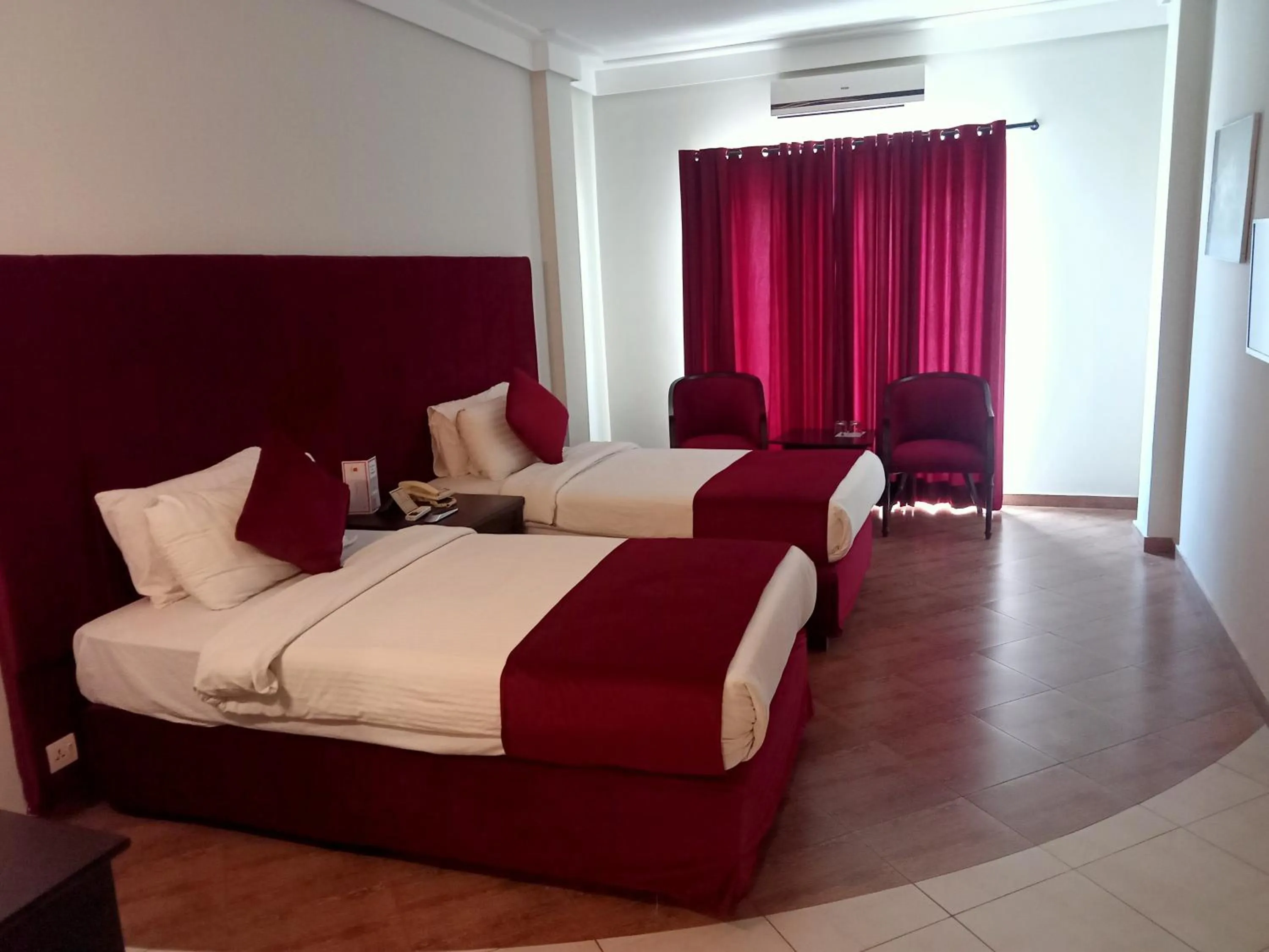 Bedroom, Bed in Grand Regency