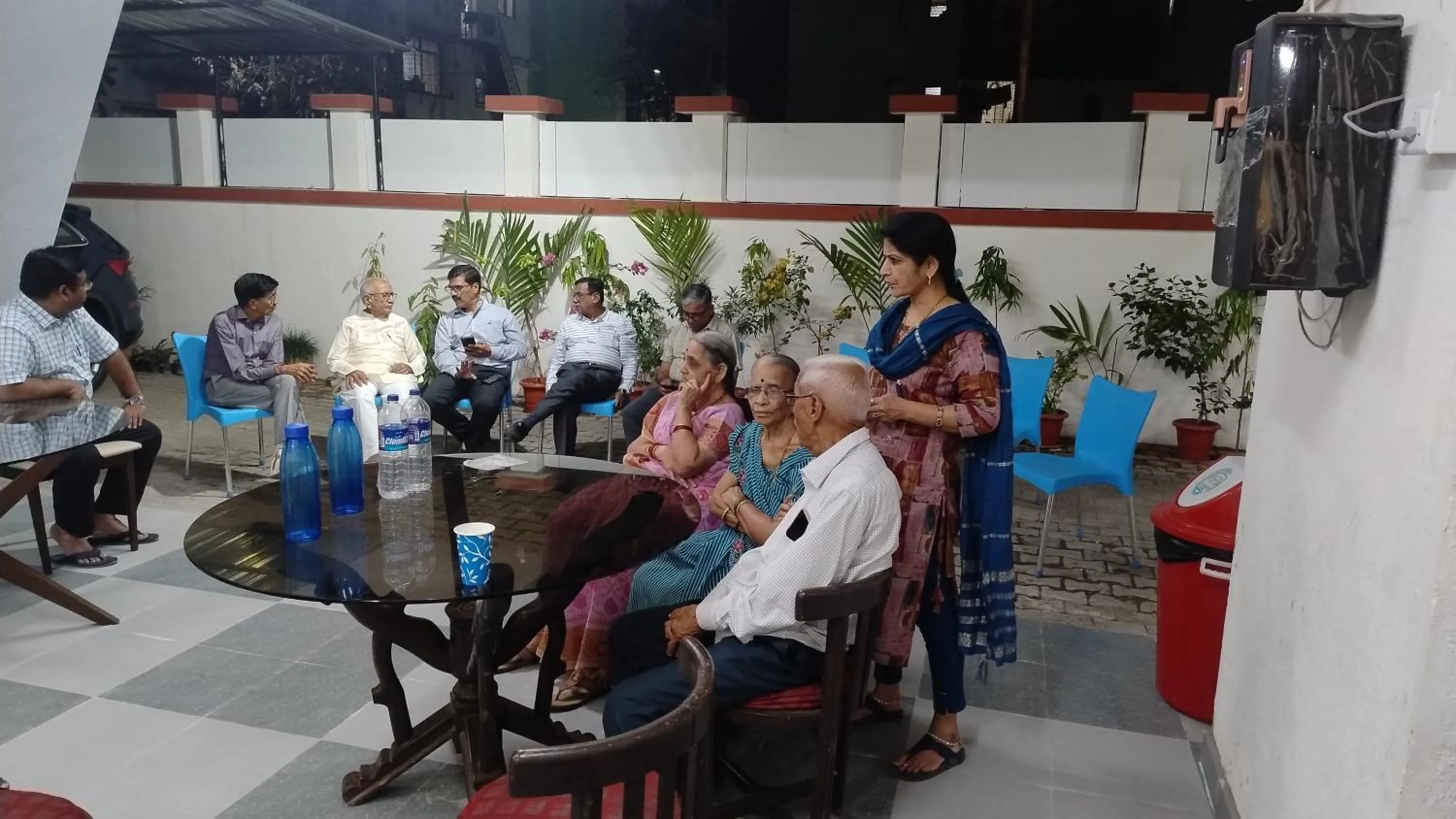 Restaurant/places to eat in DatsunG Studios