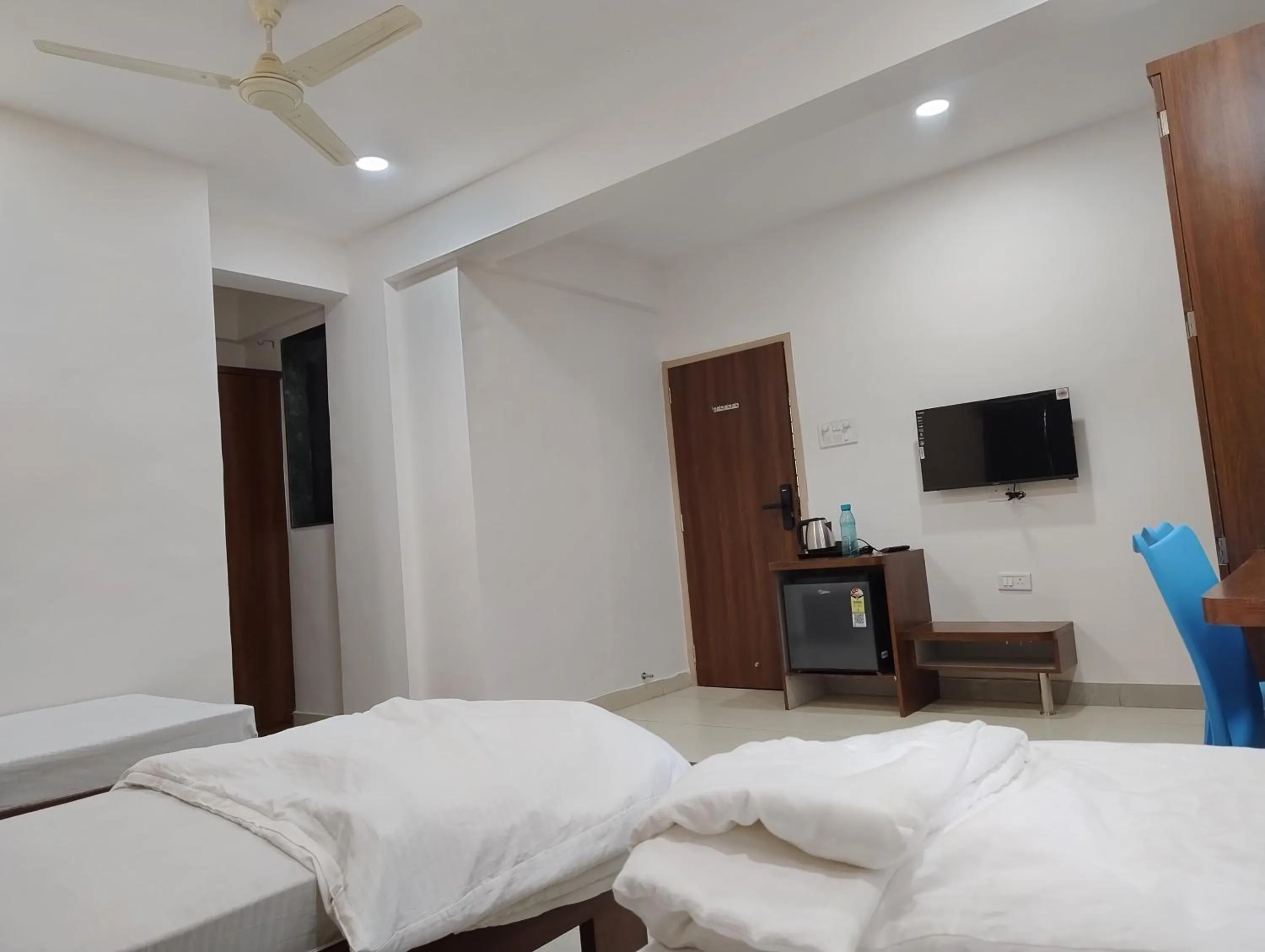 TV and multimedia, Bed in DatsunG Studios