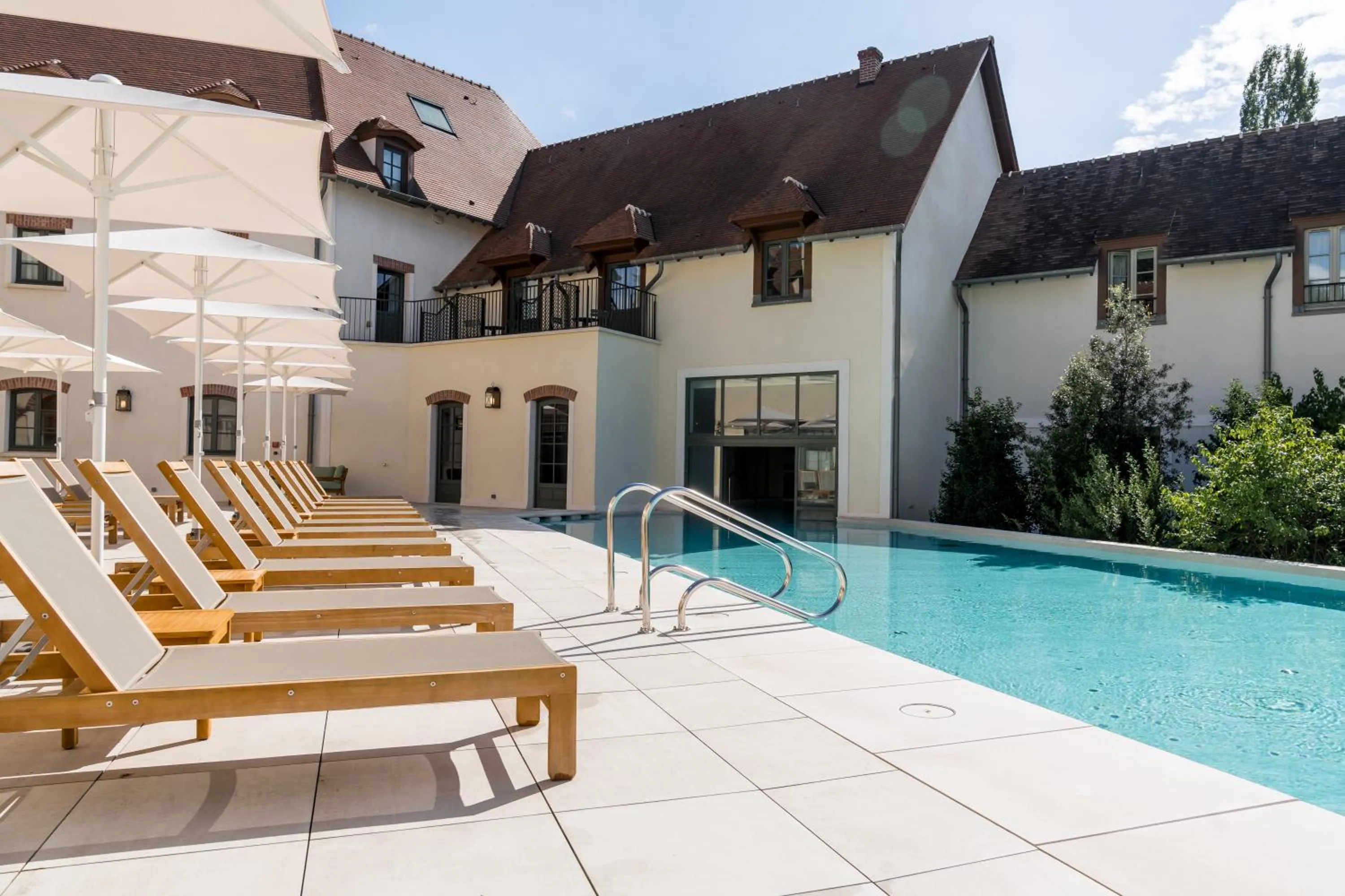 Swimming pool in Dolce by Wyndham Versailles - Domaine du Montcel