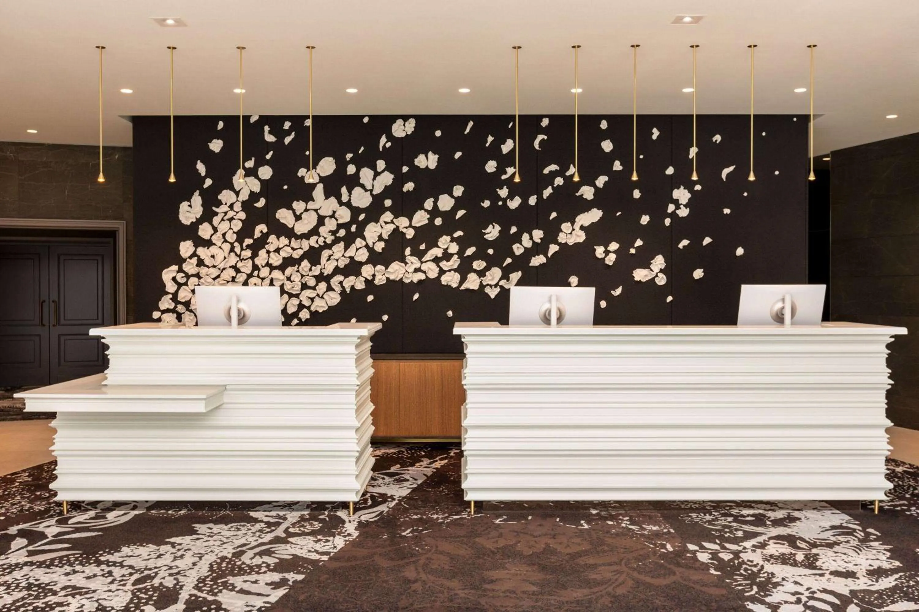 Lobby or reception in Dolce by Wyndham Versailles - Domaine du Montcel