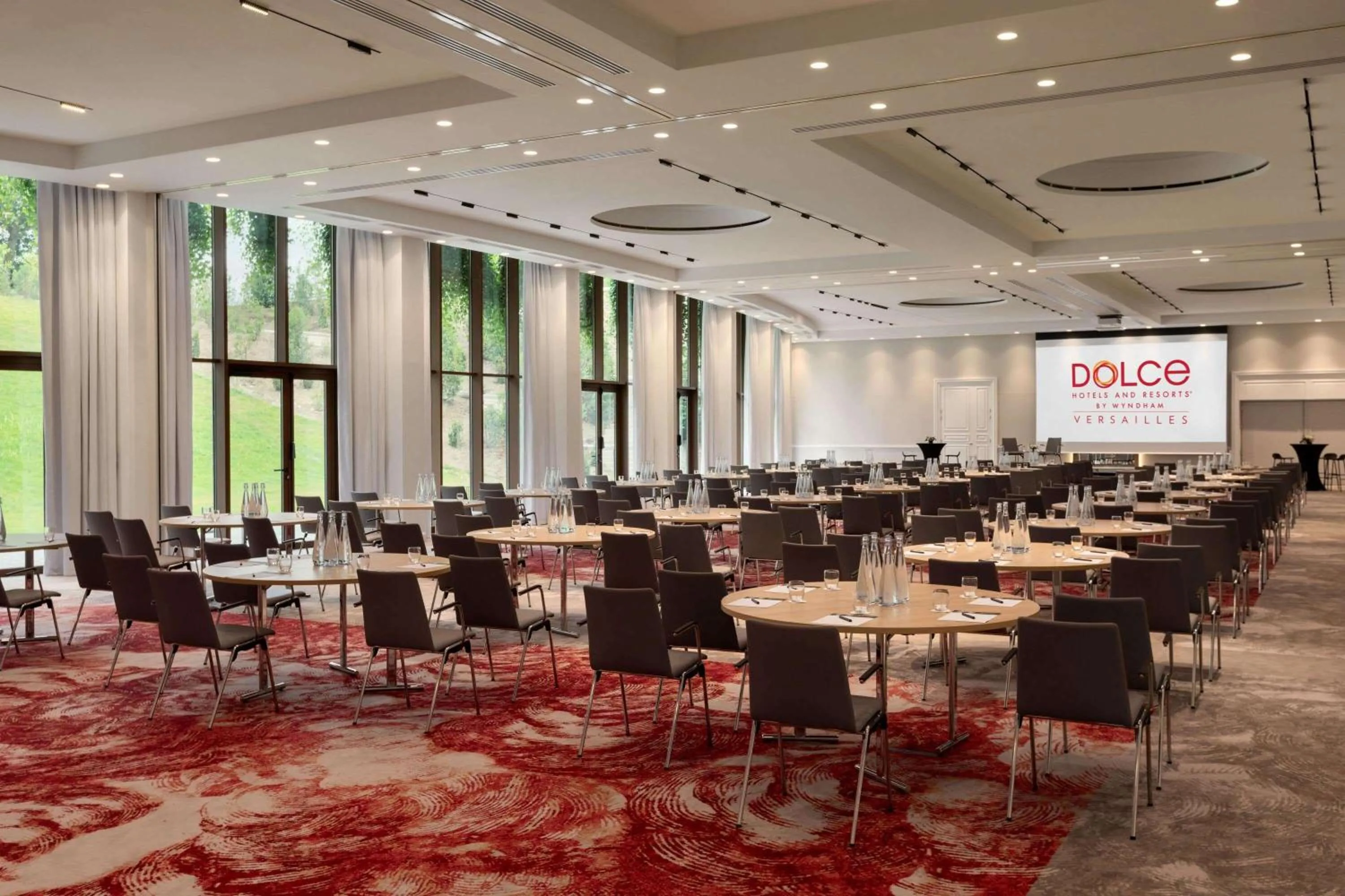 Meeting/conference room in Dolce by Wyndham Versailles - Domaine du Montcel