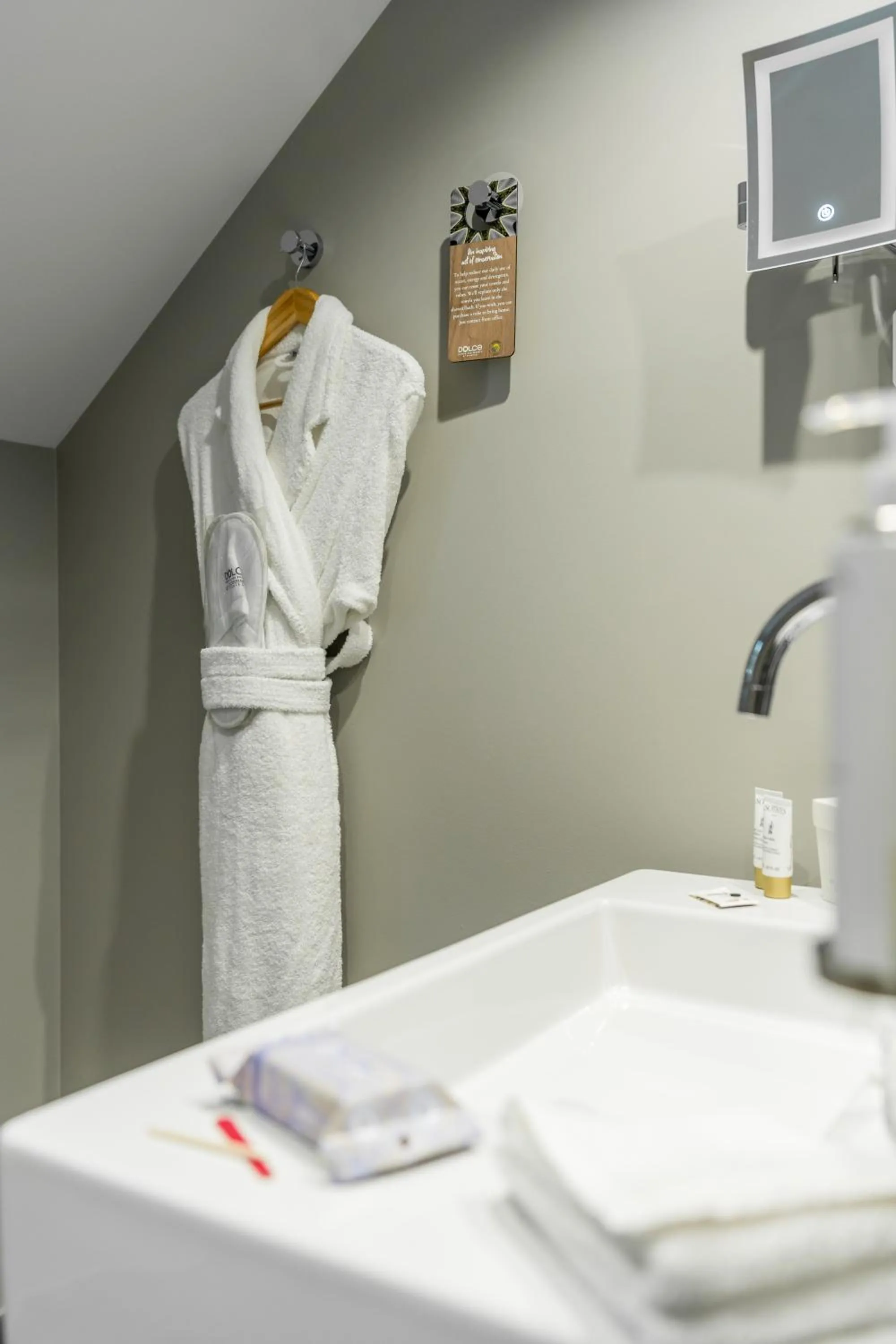 towels in Dolce by Wyndham Versailles - Domaine du Montcel