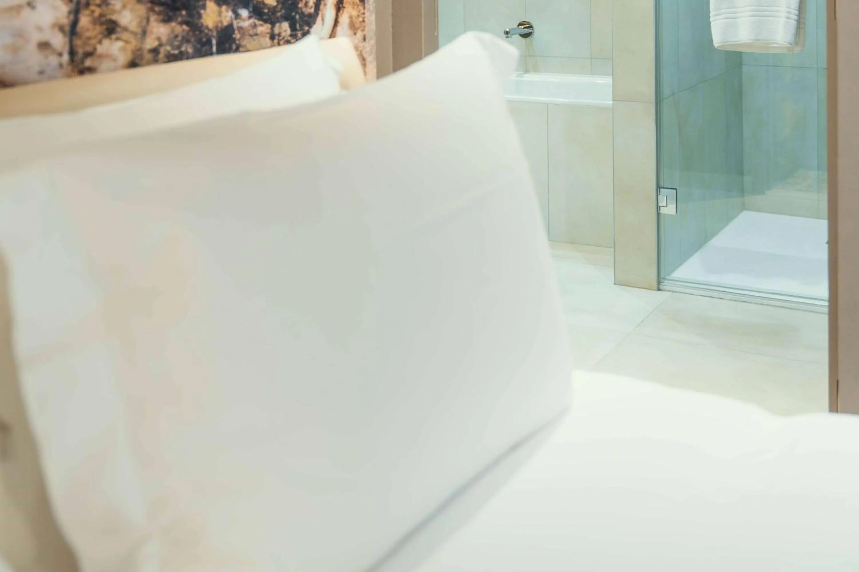 Photo of the whole room, Bed in Dolce by Wyndham Versailles - Domaine du Montcel