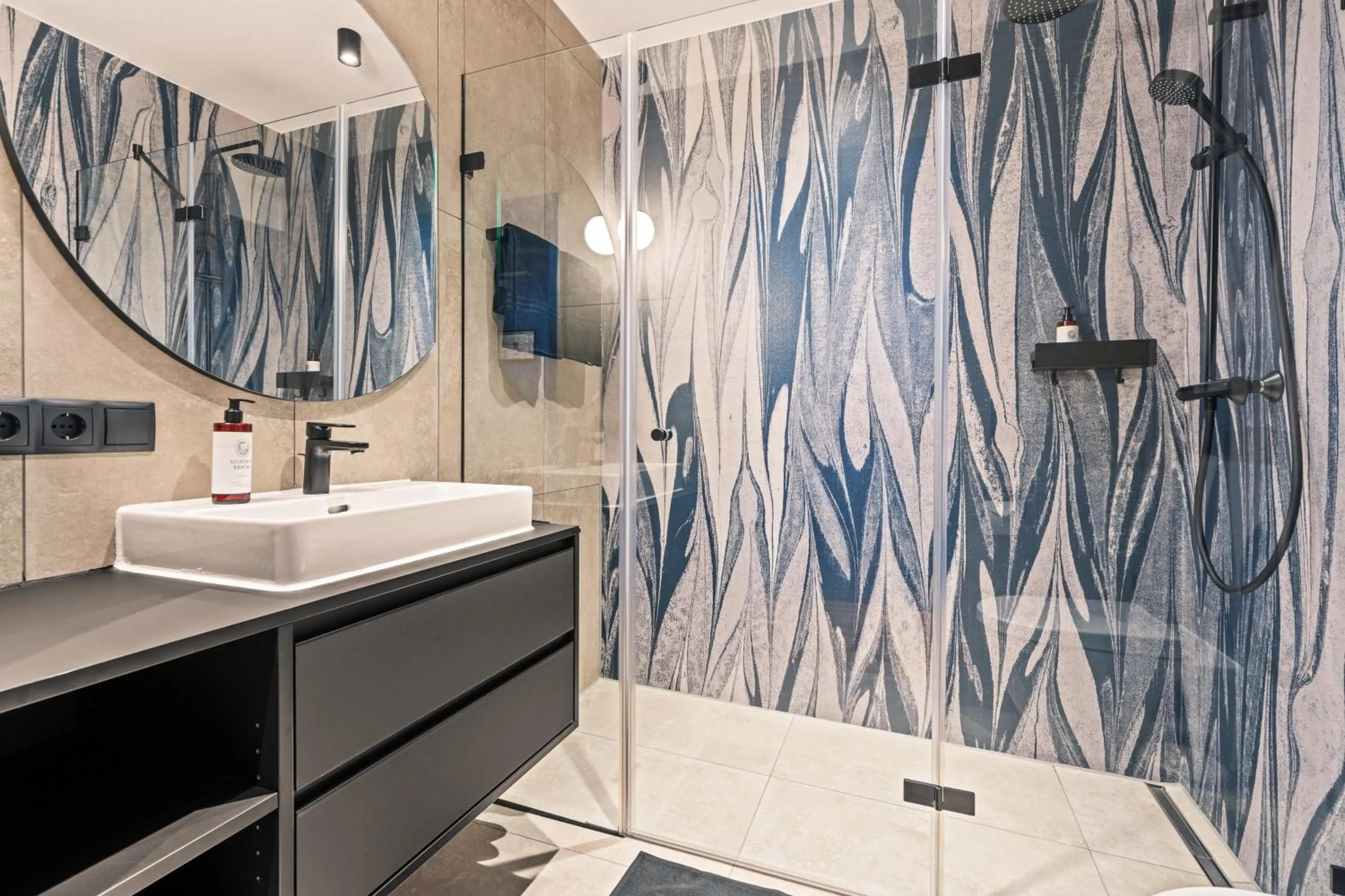 Shower in Motel42-Temporary Living