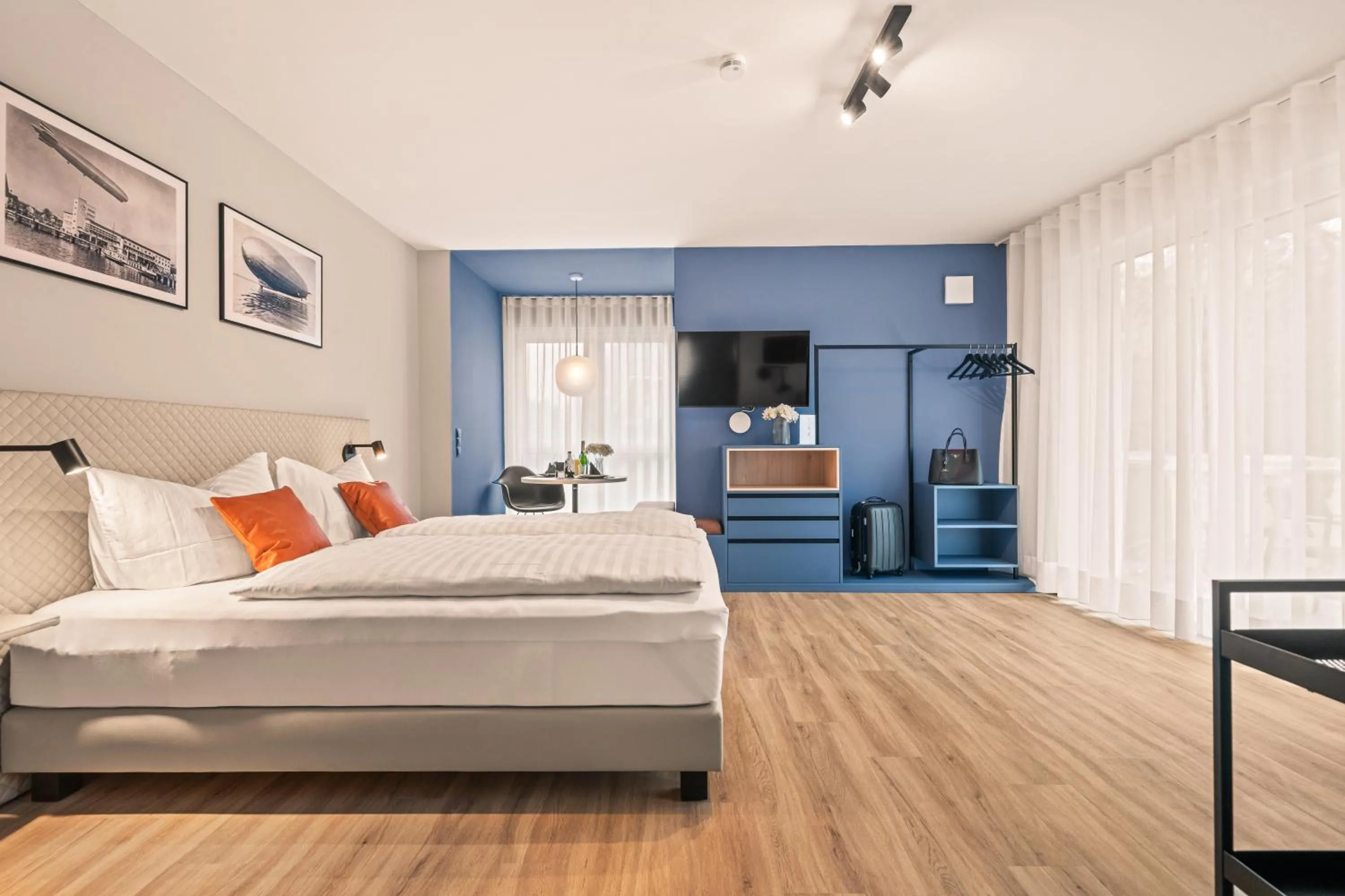 Bed in Motel42-Temporary Living