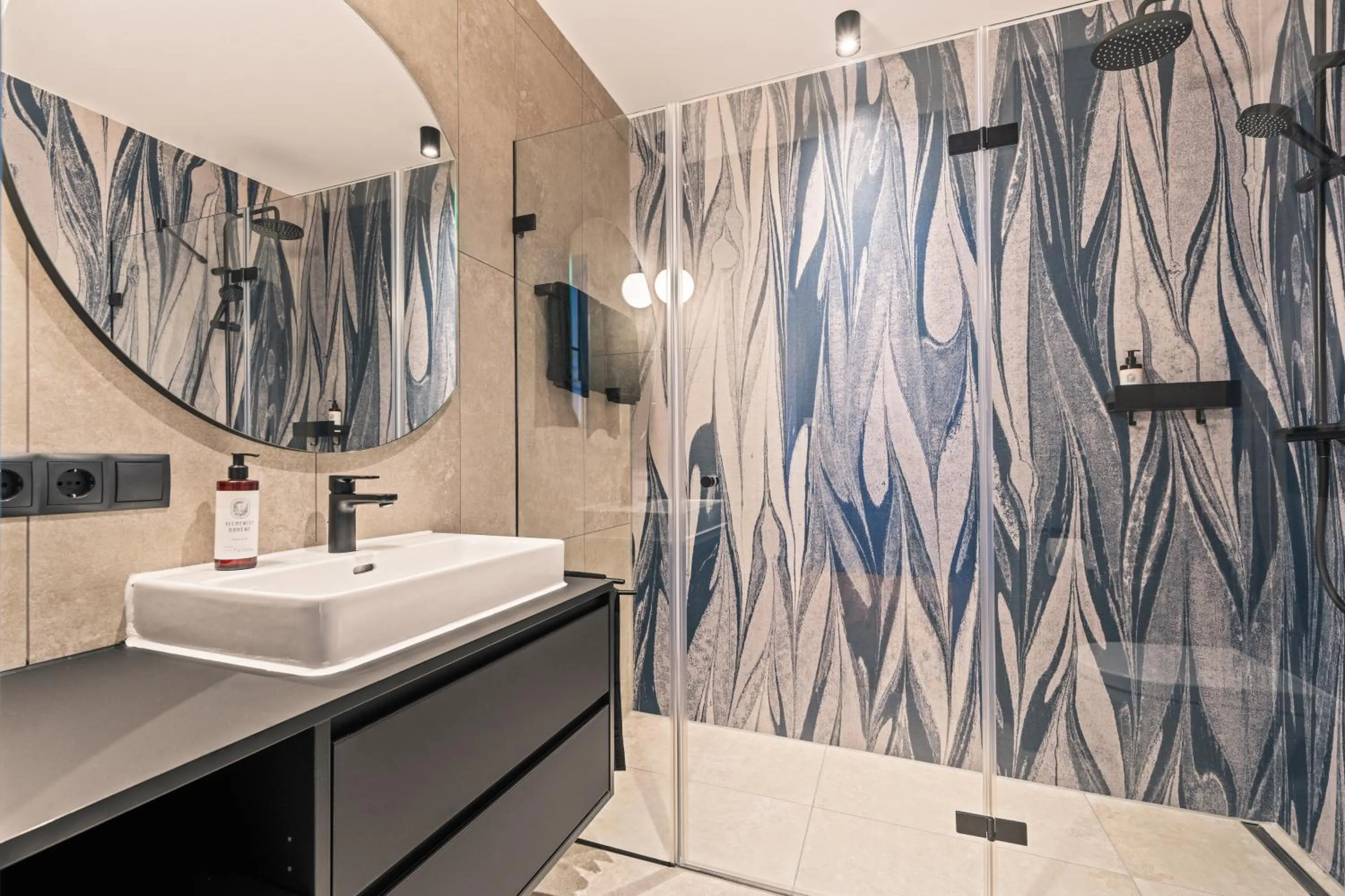 Shower in Motel42-Temporary Living