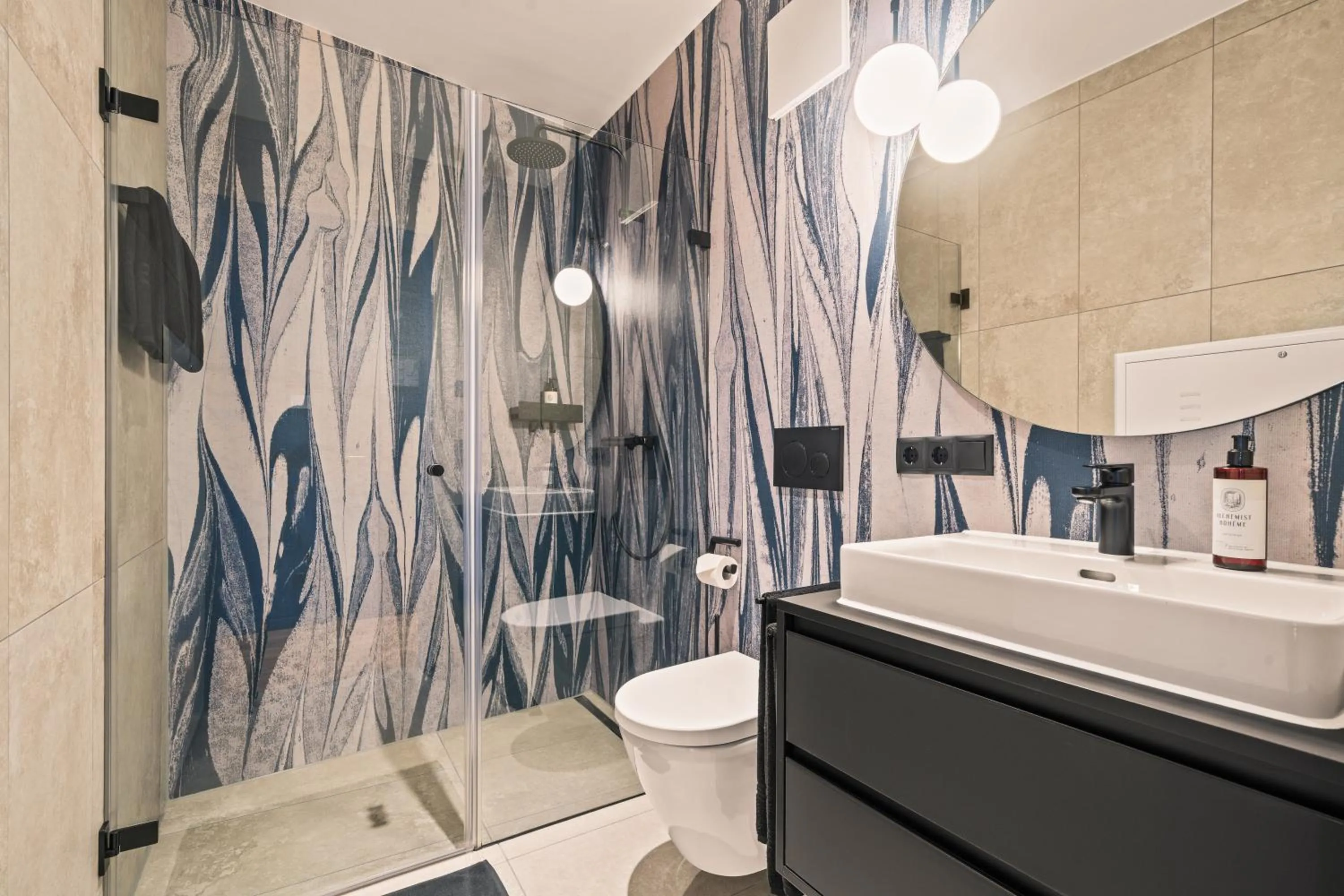 Shower in Motel42-Temporary Living