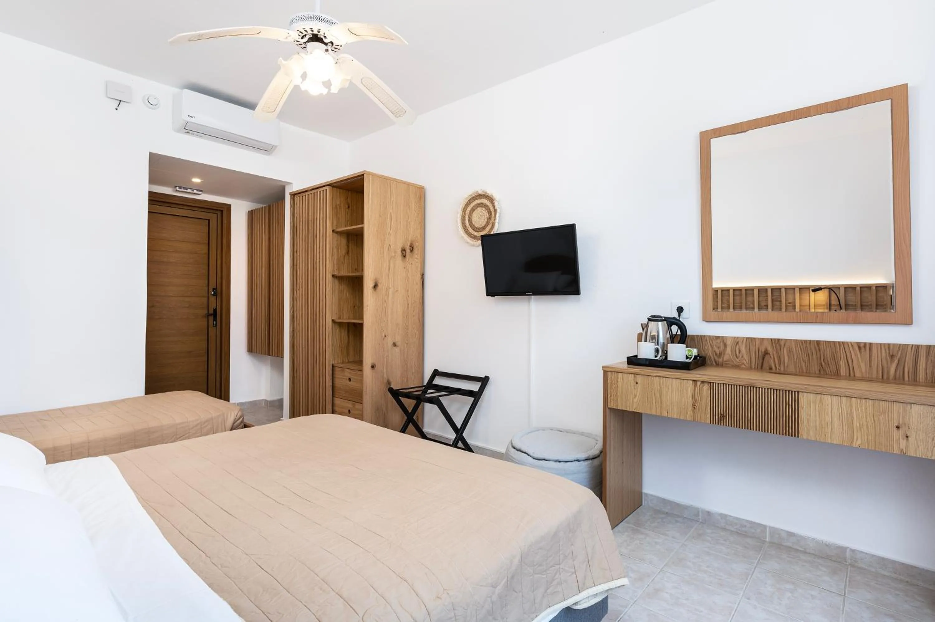 Bedroom, Bed in Aegean Bay Hotel