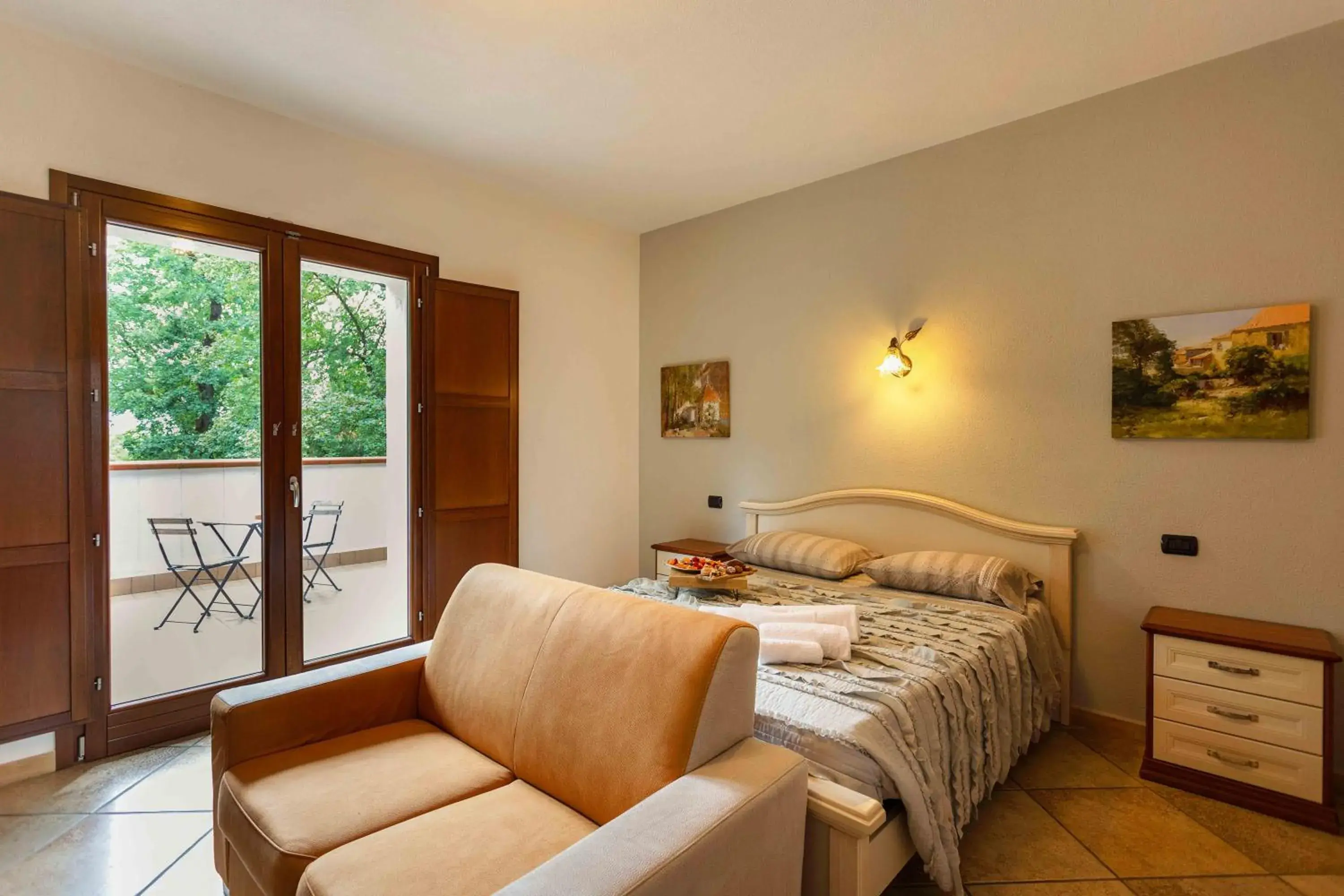 Double Room with Terrace in Agriturismo La Sfruscià Resort Double Room with Terrace in Agriturismo La Sfruscià Resort