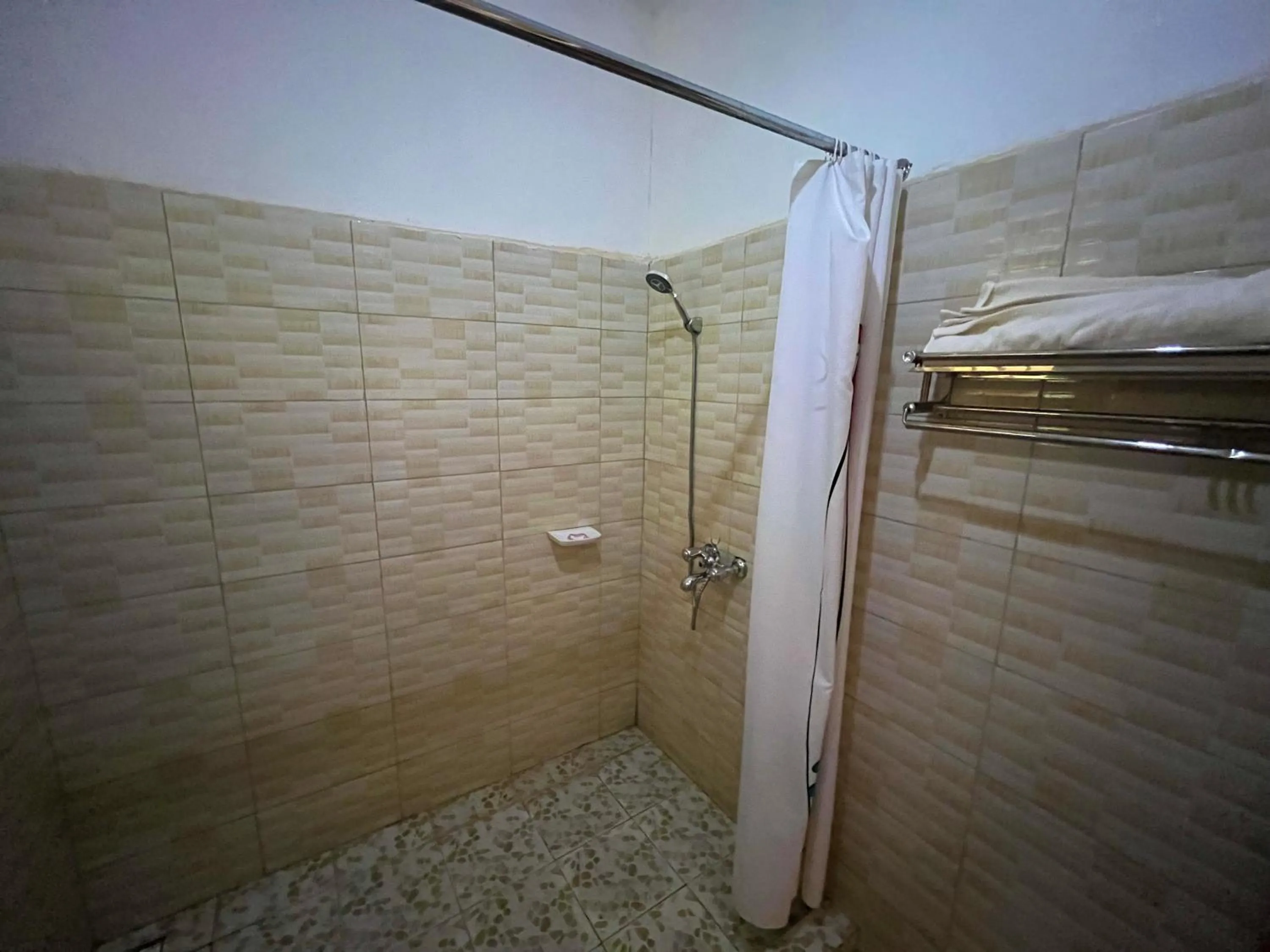 Lavic Country Resort Adjumani