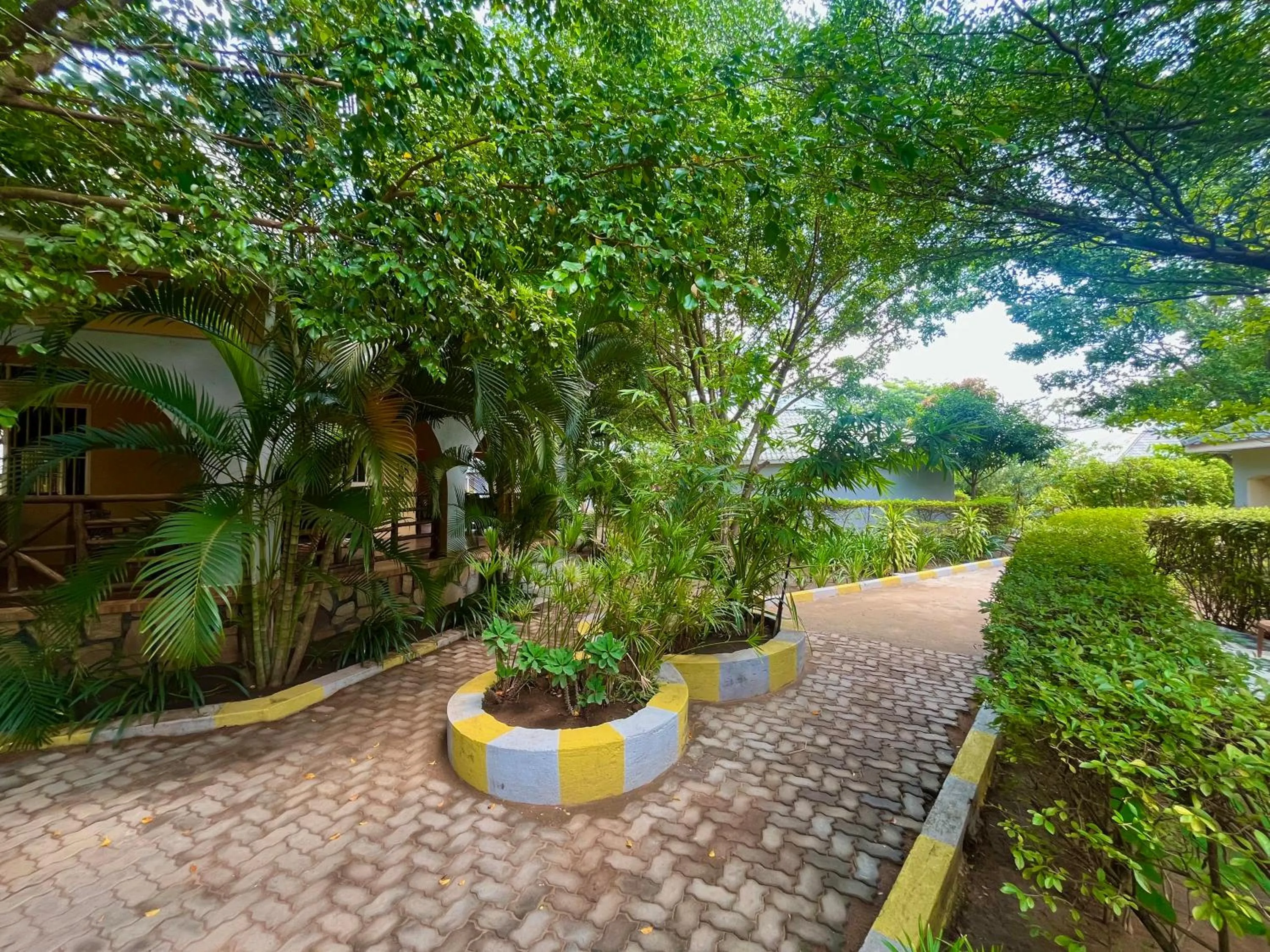 Lavic Country Resort Adjumani