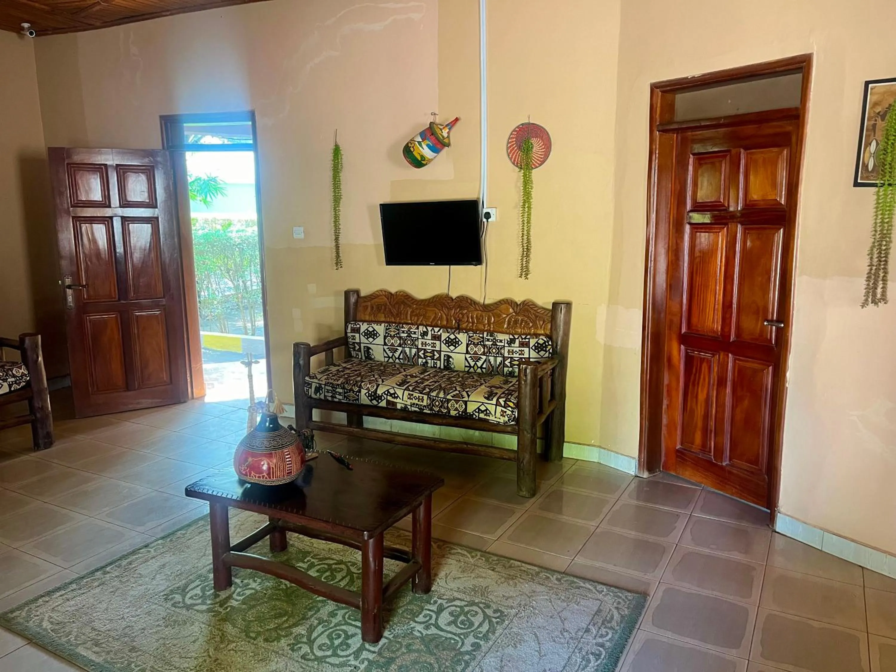 Lavic Country Resort Adjumani