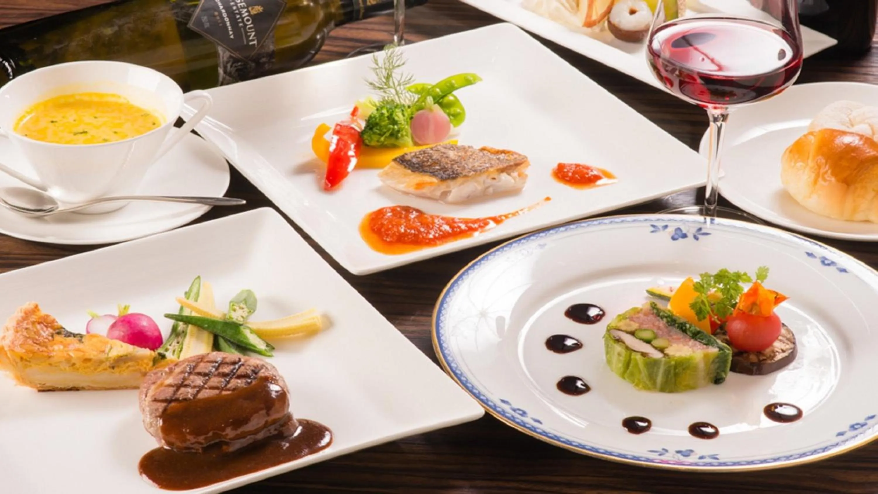 Restaurant/places to eat in ANA Crowne Plaza Niigata by IHG