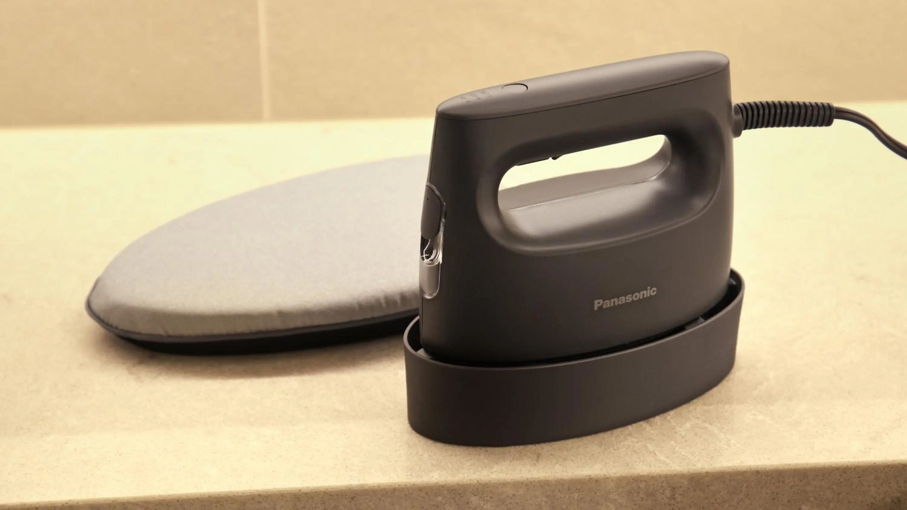 Photo of the whole room in ANA Crowne Plaza Niigata by IHG