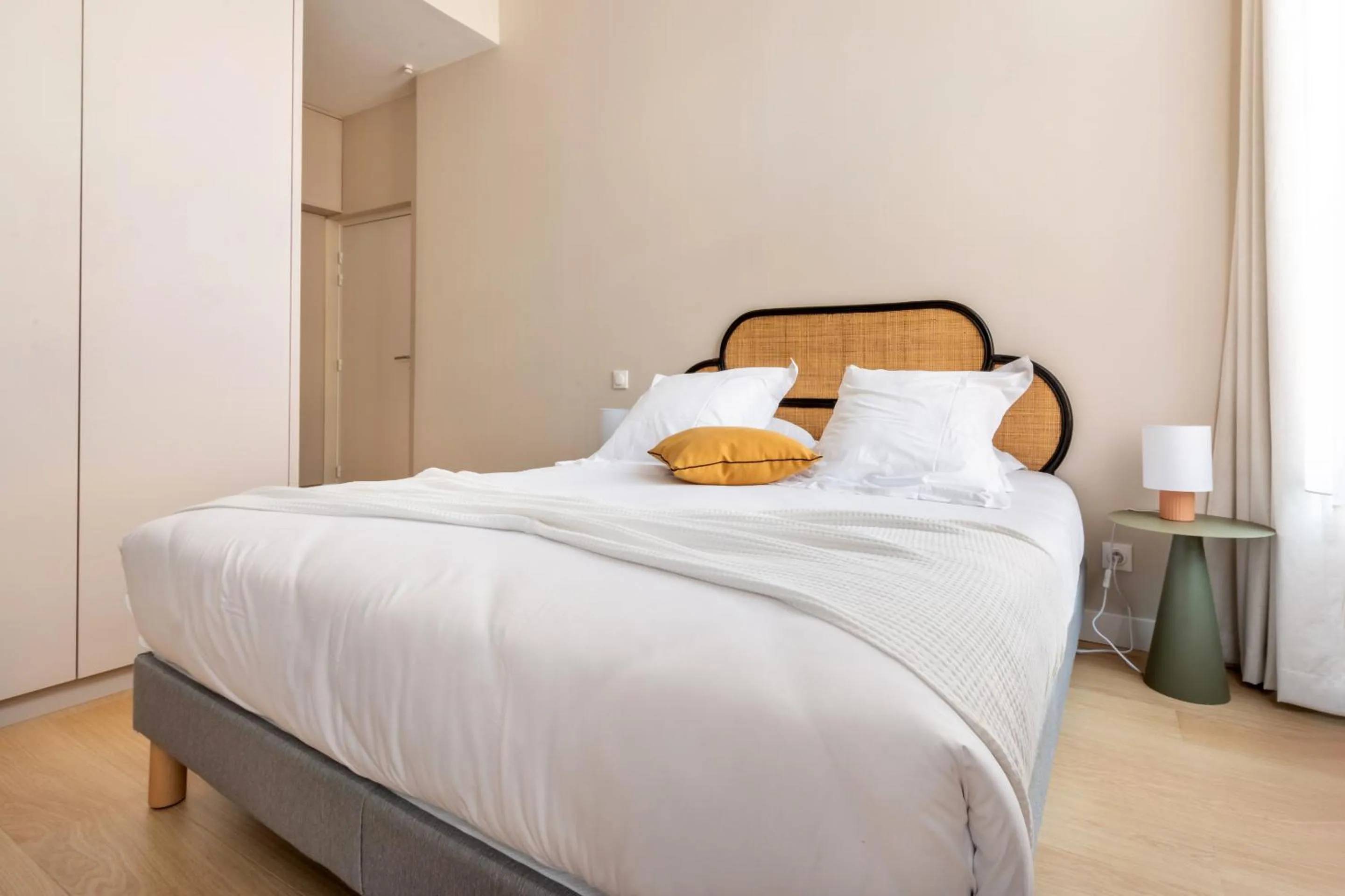 Bedroom, Bed in Au Chat Qui Dort Lille - Gare