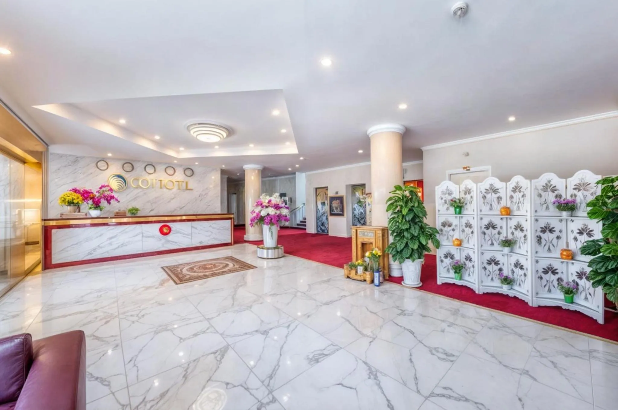 Lobby or reception in CCT Luxury Hotel