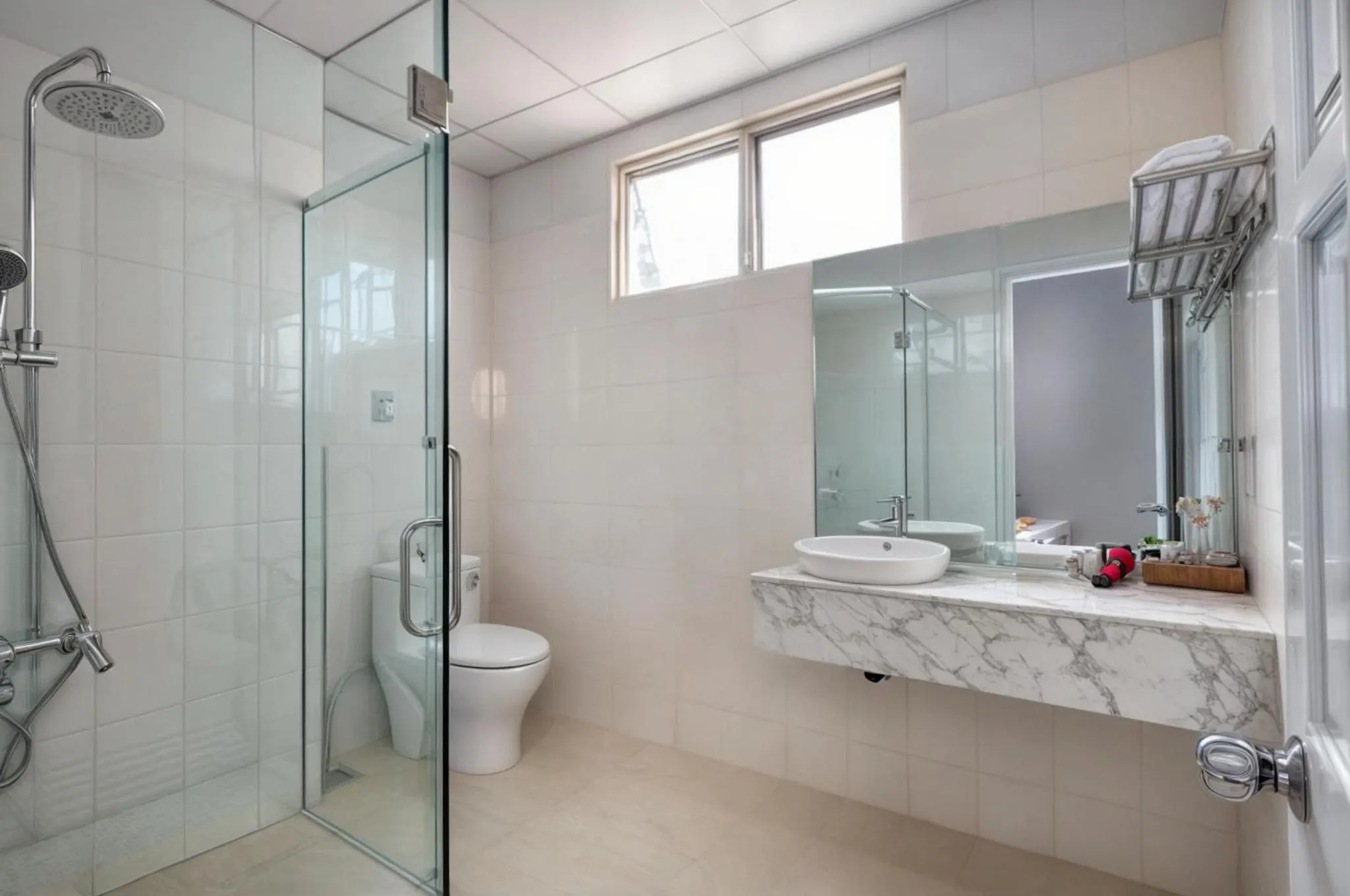 Bathroom in CCT Luxury Hotel