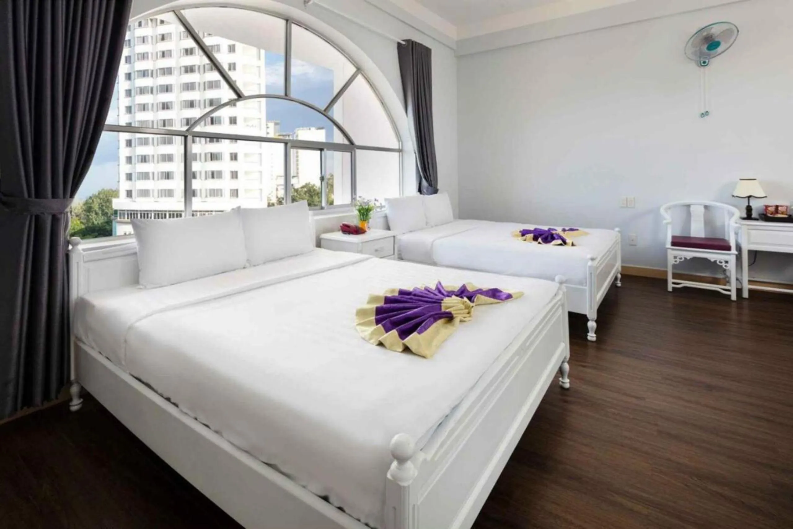 Photo of the whole room, Bed in CCT Luxury Hotel