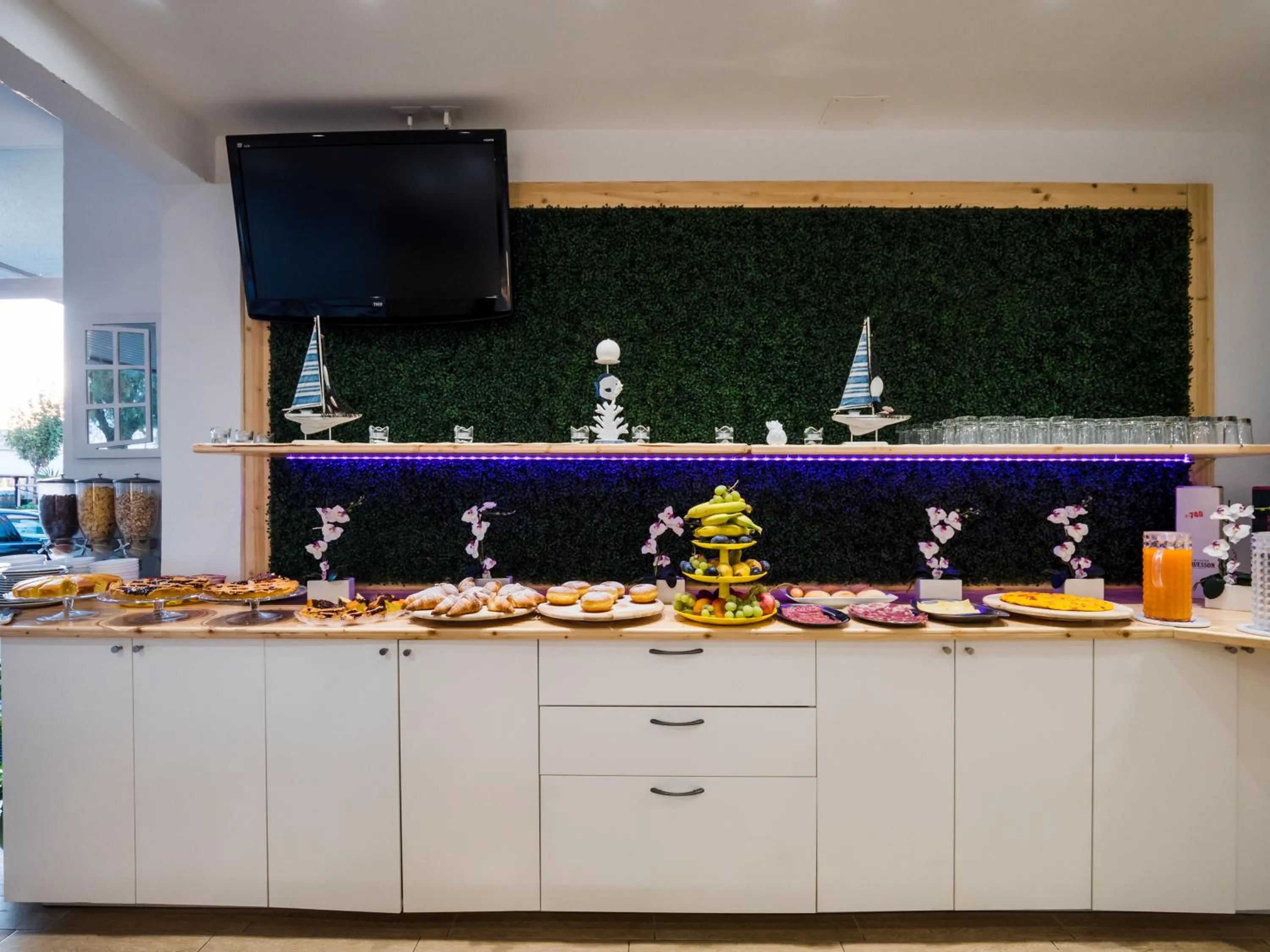 Breakfast in Hotel Villa Sorriso