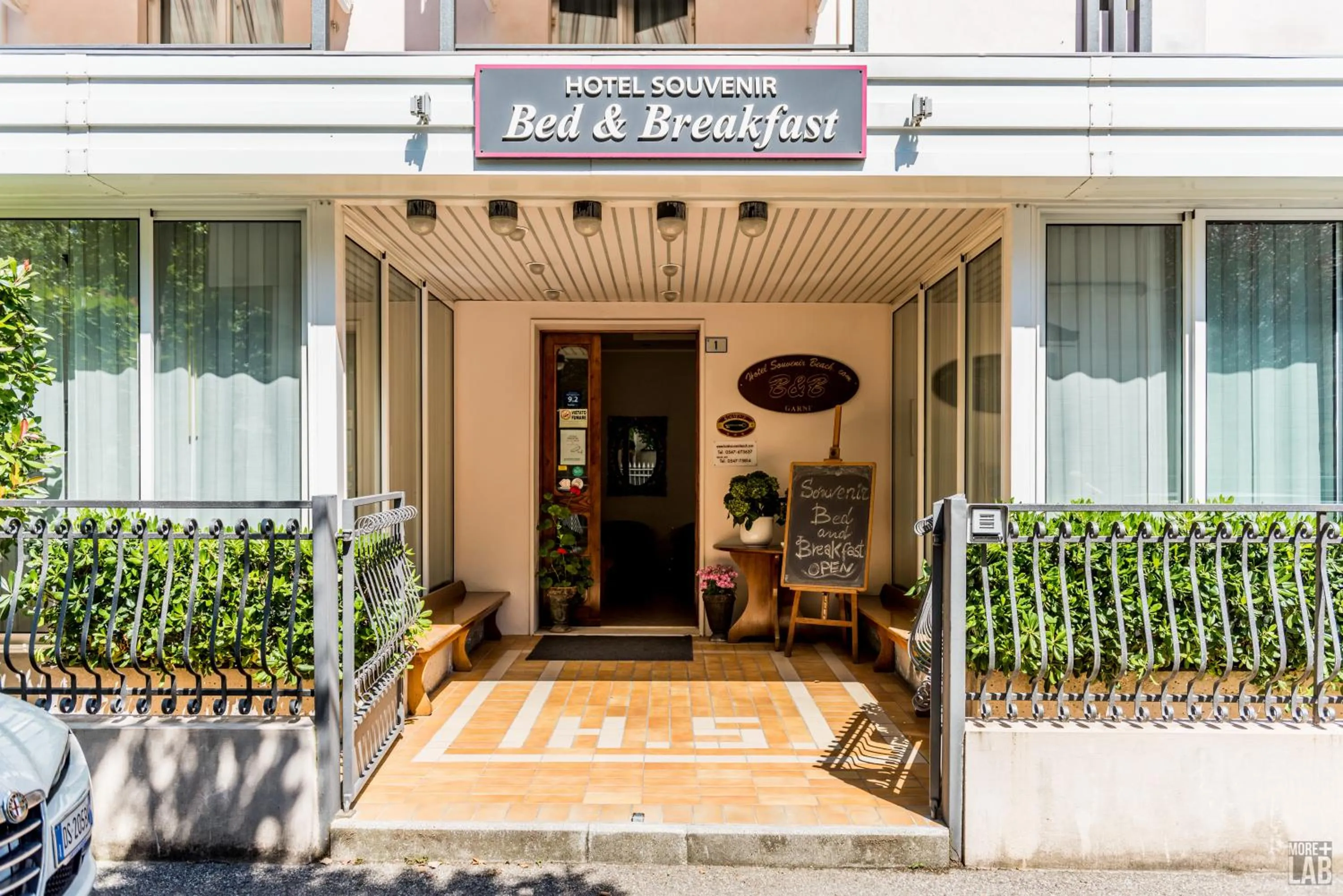 Facade/entrance in B&B Hotel Souvenir